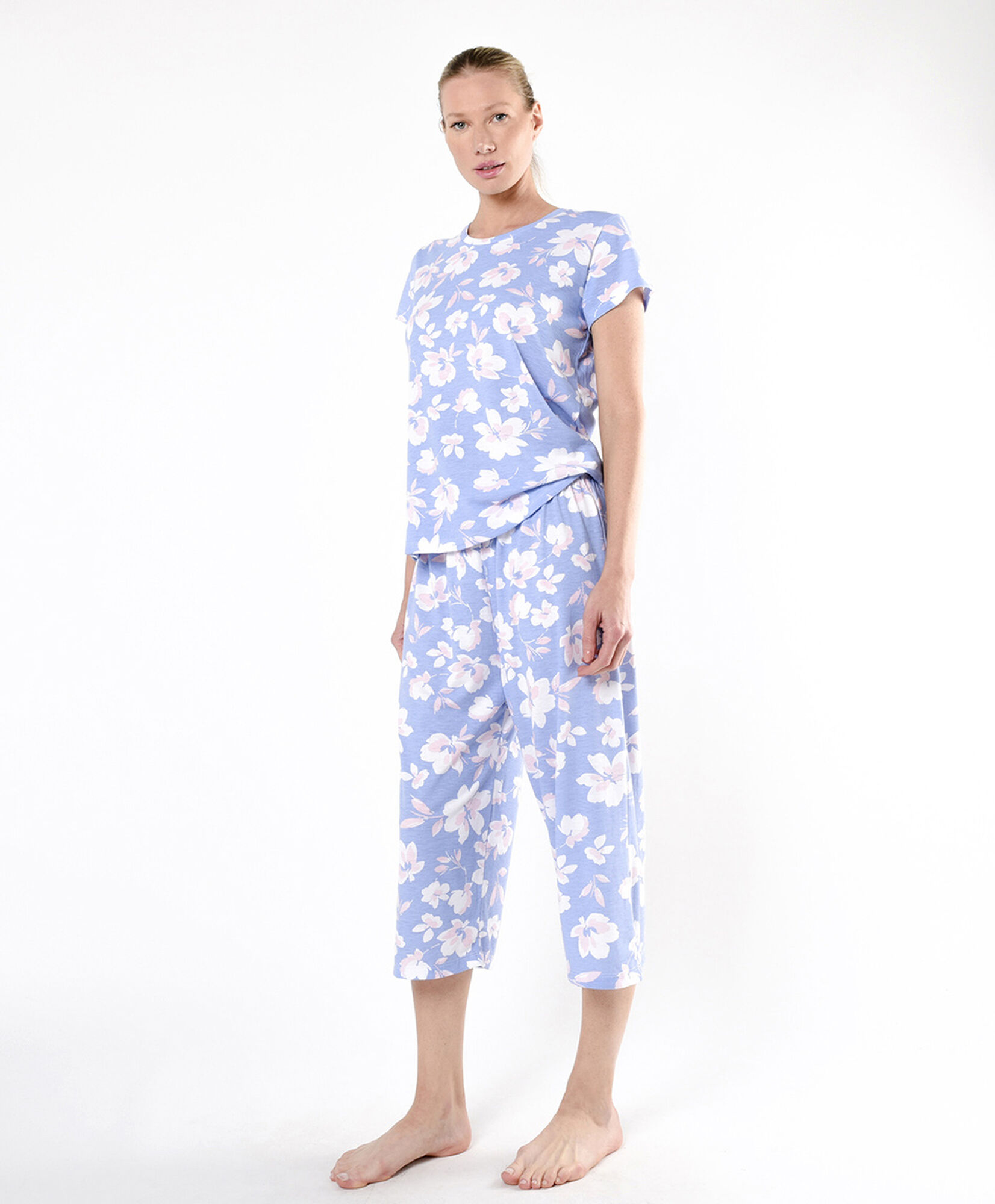 Pijama mujer floreado capri Pijama mujer floreado capri