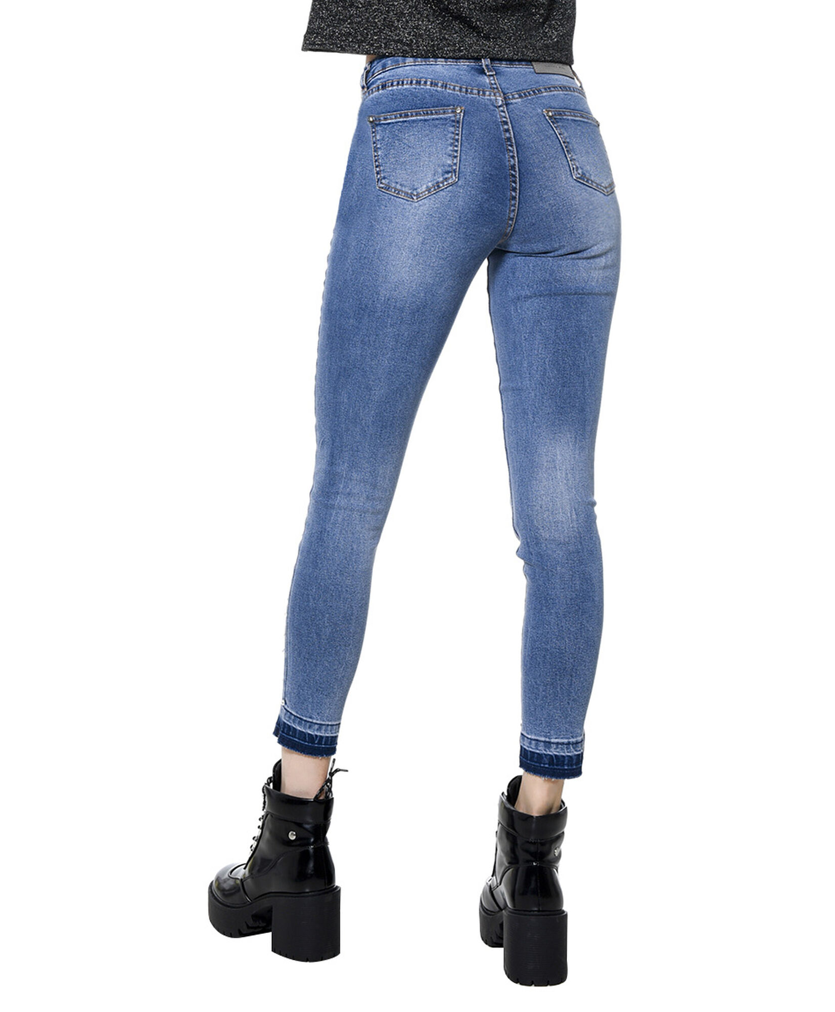 Jeans bordado piedras Jeans bordado piedras