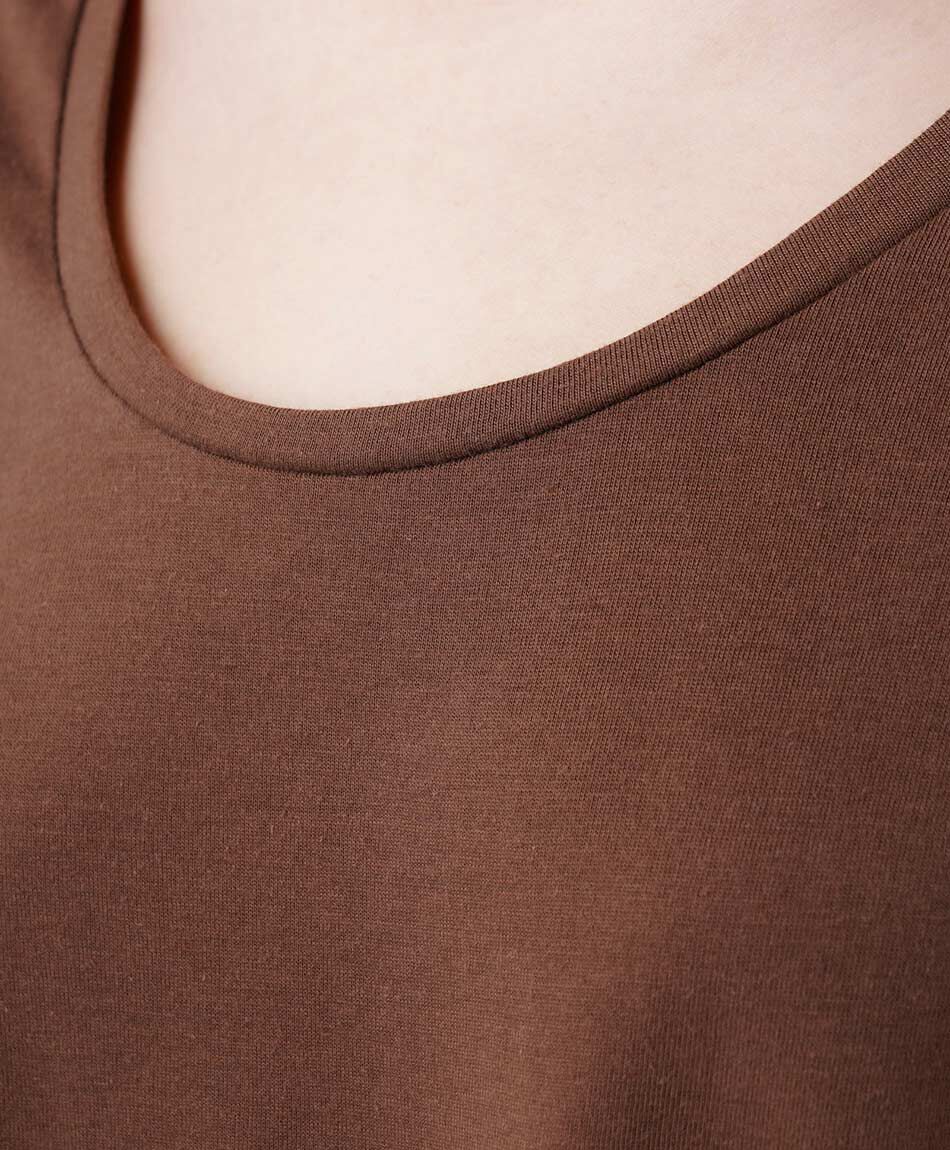 Polera mujer b&aacute;sica caf&eacute;