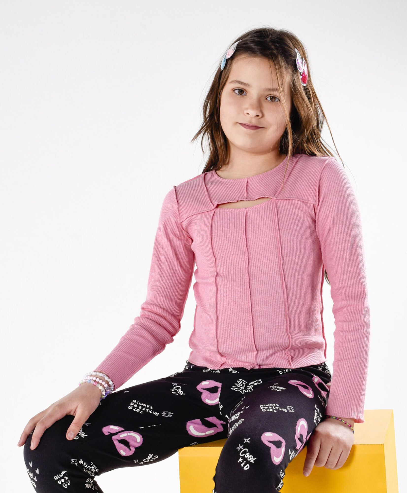 Polera niña acanalada costuras Polera niña acanalada costuras