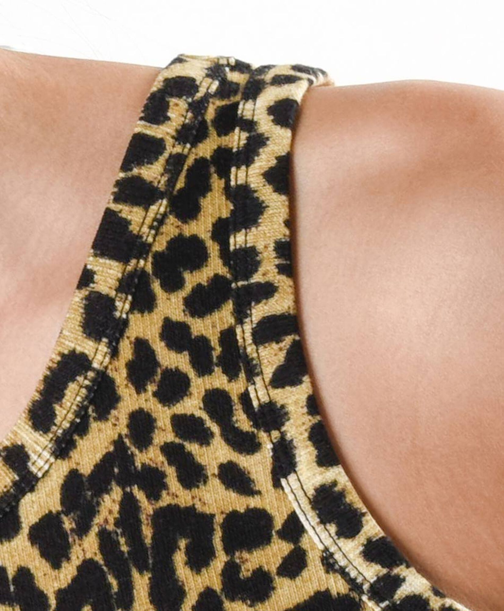Polera mujer animal print leopardo sin mangas Polera mujer animal print leopardo sin mangas