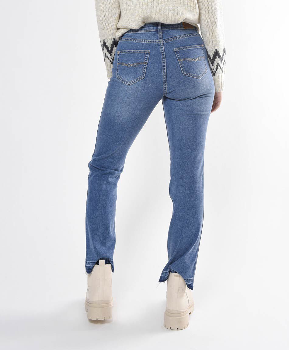Jeans mujer botones y flecos