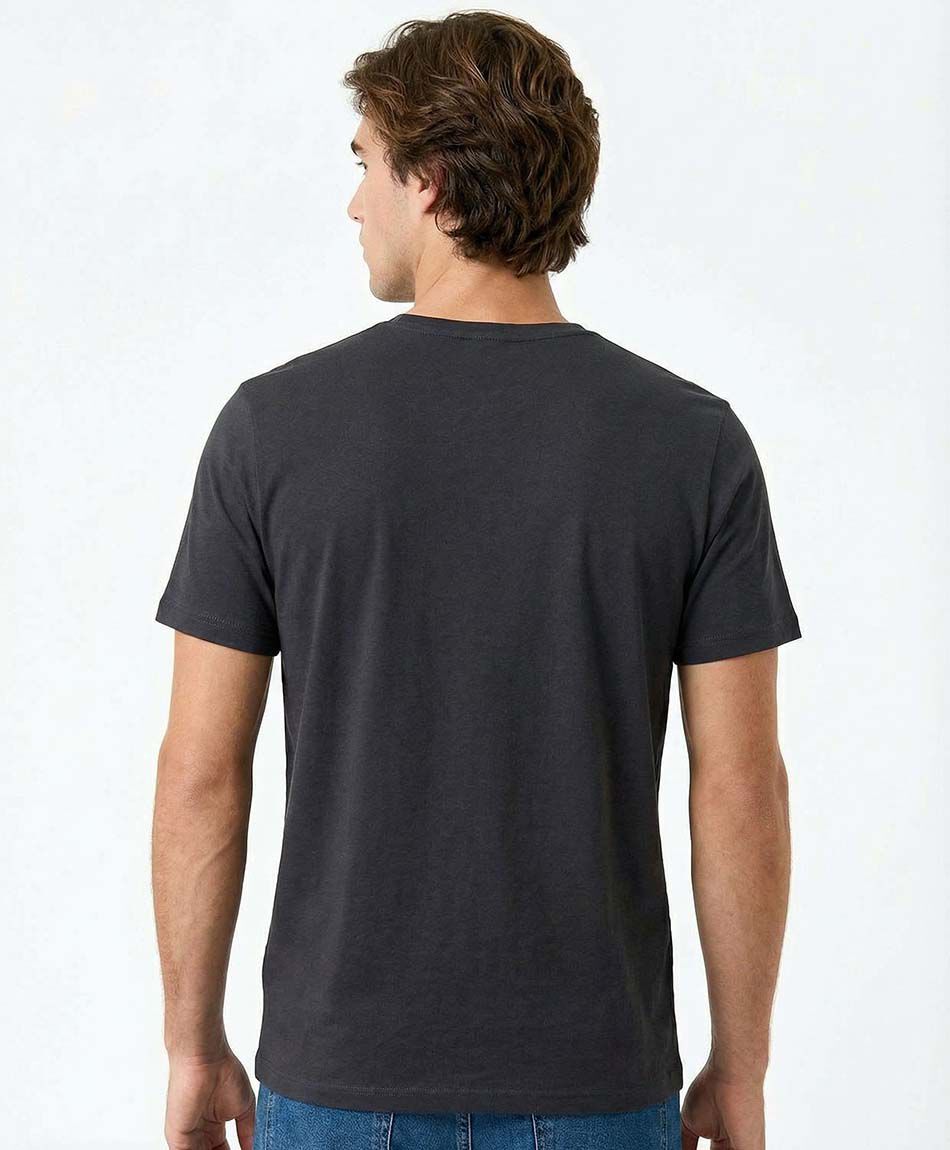 Polera hombre estampado strong