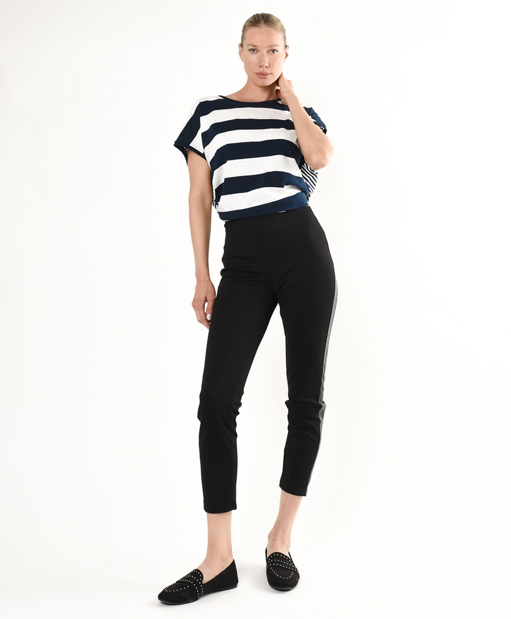 Leggins mujer línea cuerina lateral Leggins mujer línea cuerina lateral