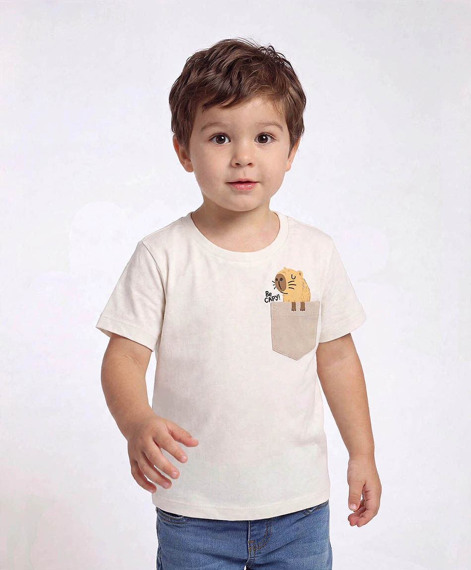 Polera beb&eacute; bolsillo capibara