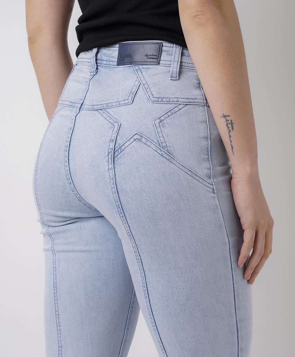 Jeans mujer flare costuras estrella