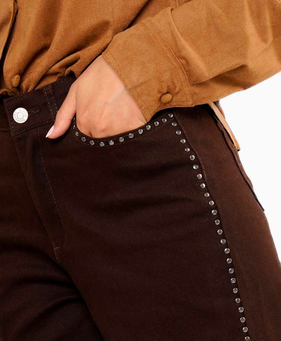 Jeans mujer tiro medio marr&oacute;n