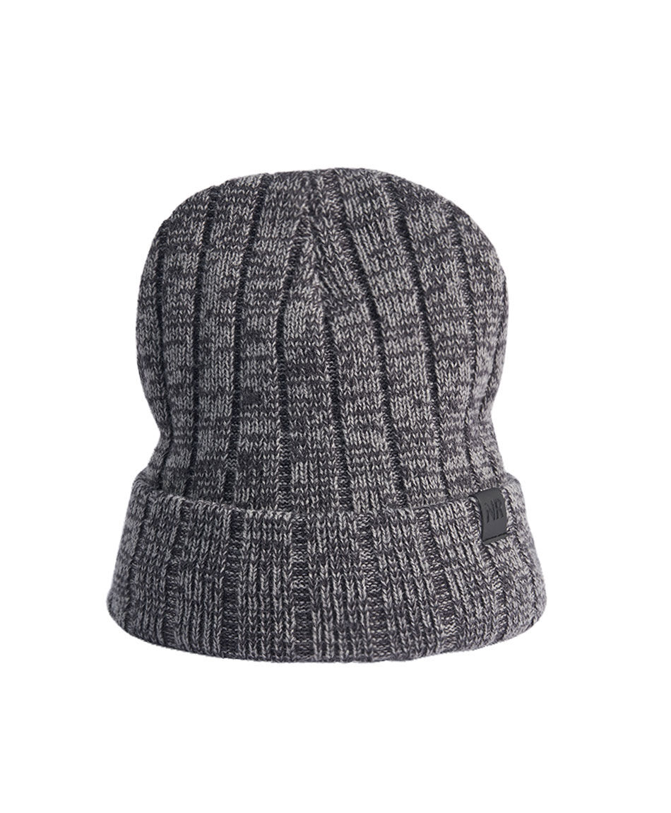 Gorro hombre look moderno