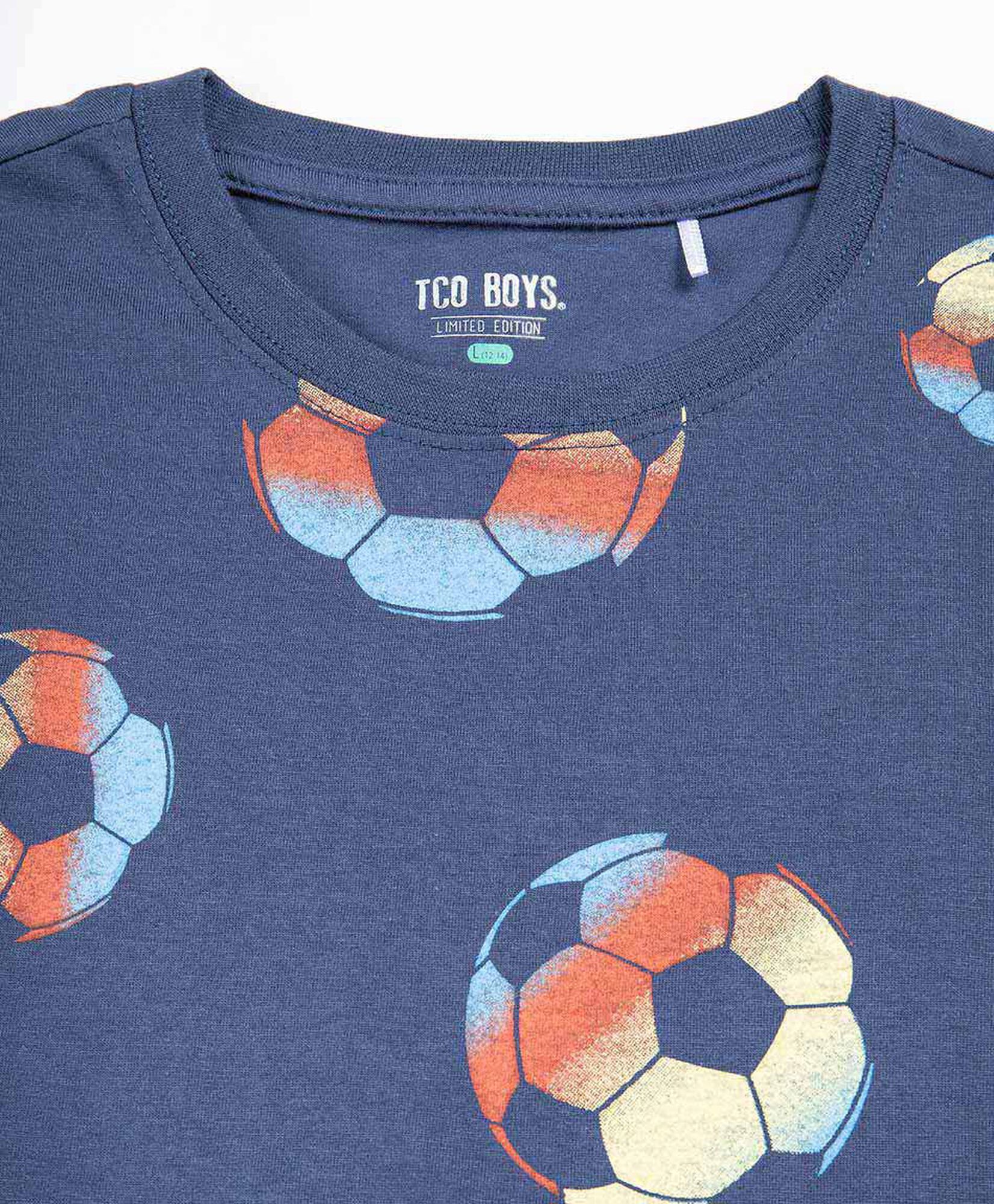 Polera niño pelotas de fútbol Polera niño pelotas de fútbol