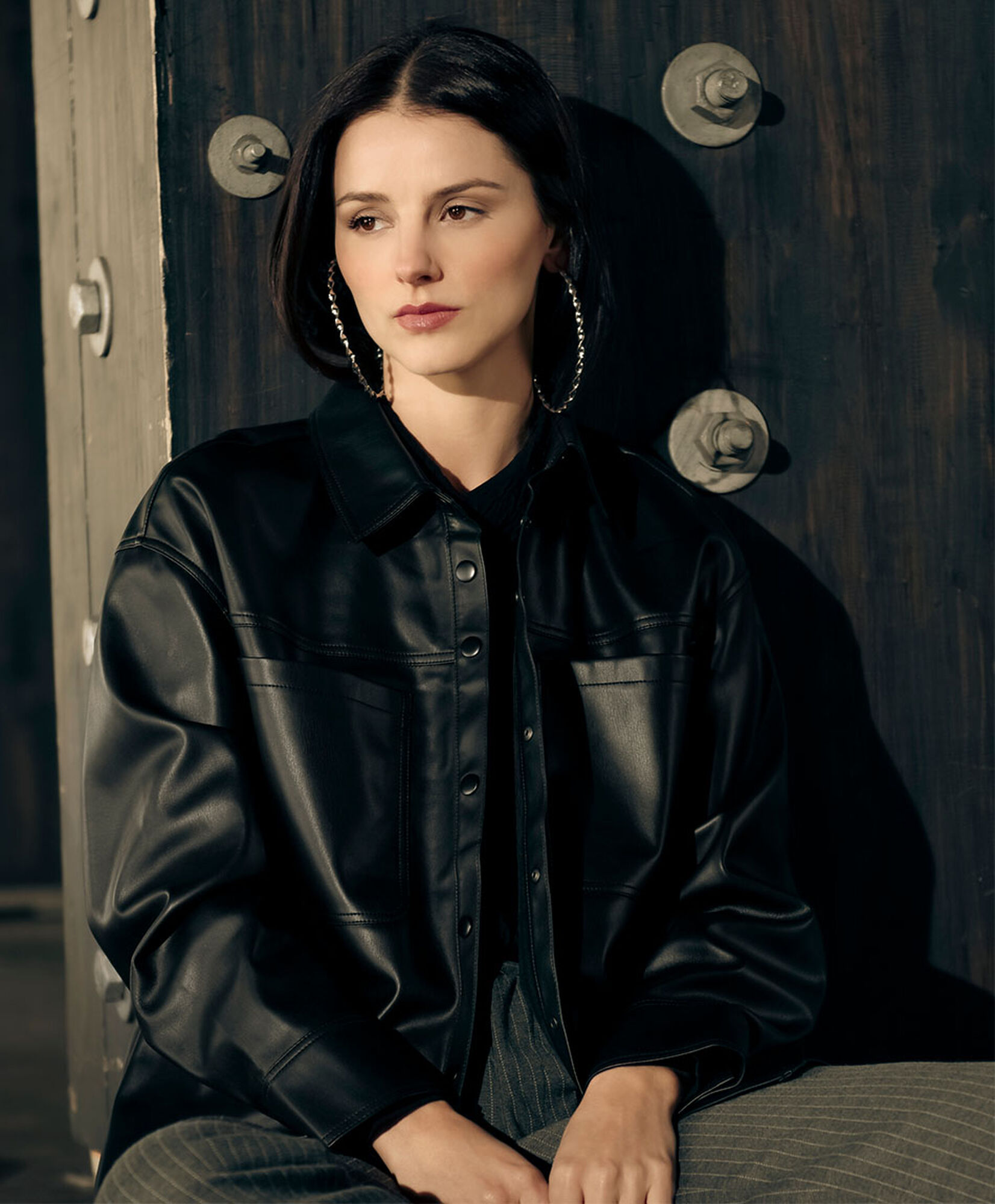 Chaqueta mujer cuerina bolsillos Chaqueta mujer cuerina bolsillos