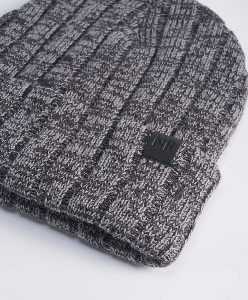 Gorro hombre look moderno