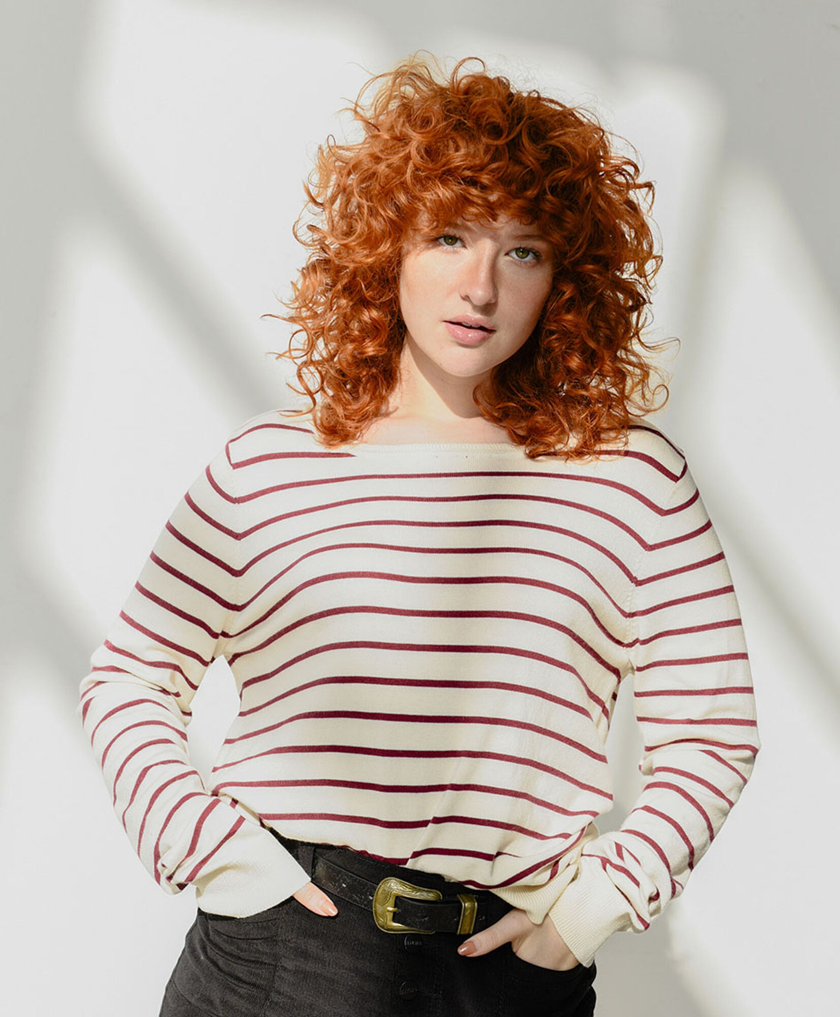 Sweater mujer líneas rojas Sweater mujer líneas rojas