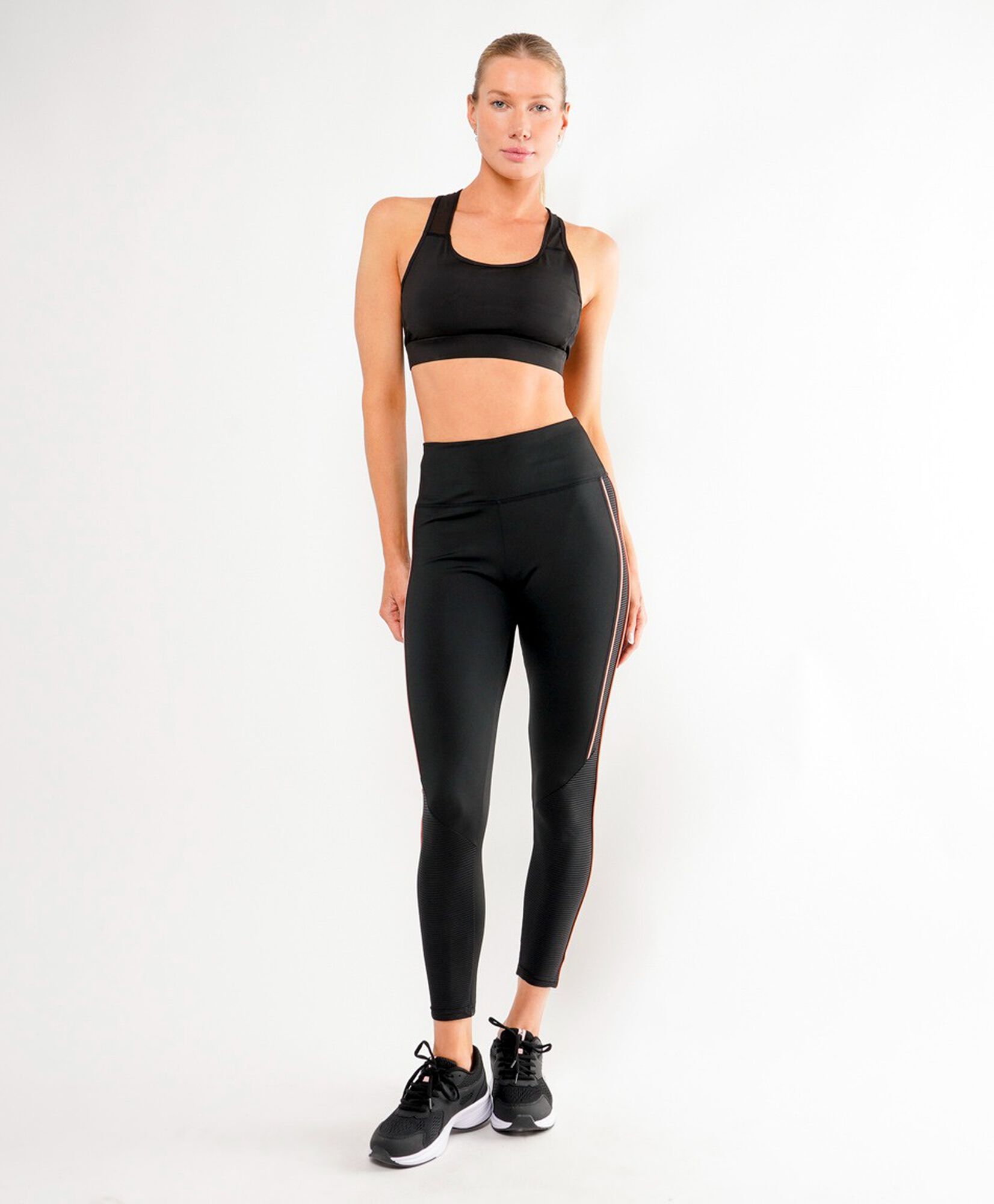 Calza deportiva mujer línea textura Calza deportiva mujer línea textura