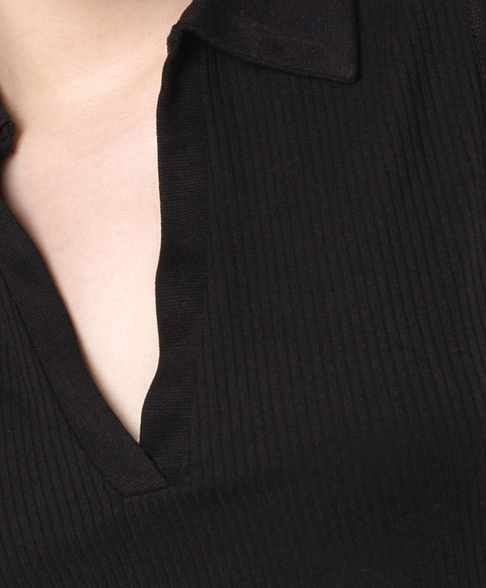Polera mujer canalé cuello piqué Polera mujer canalé cuello piqué