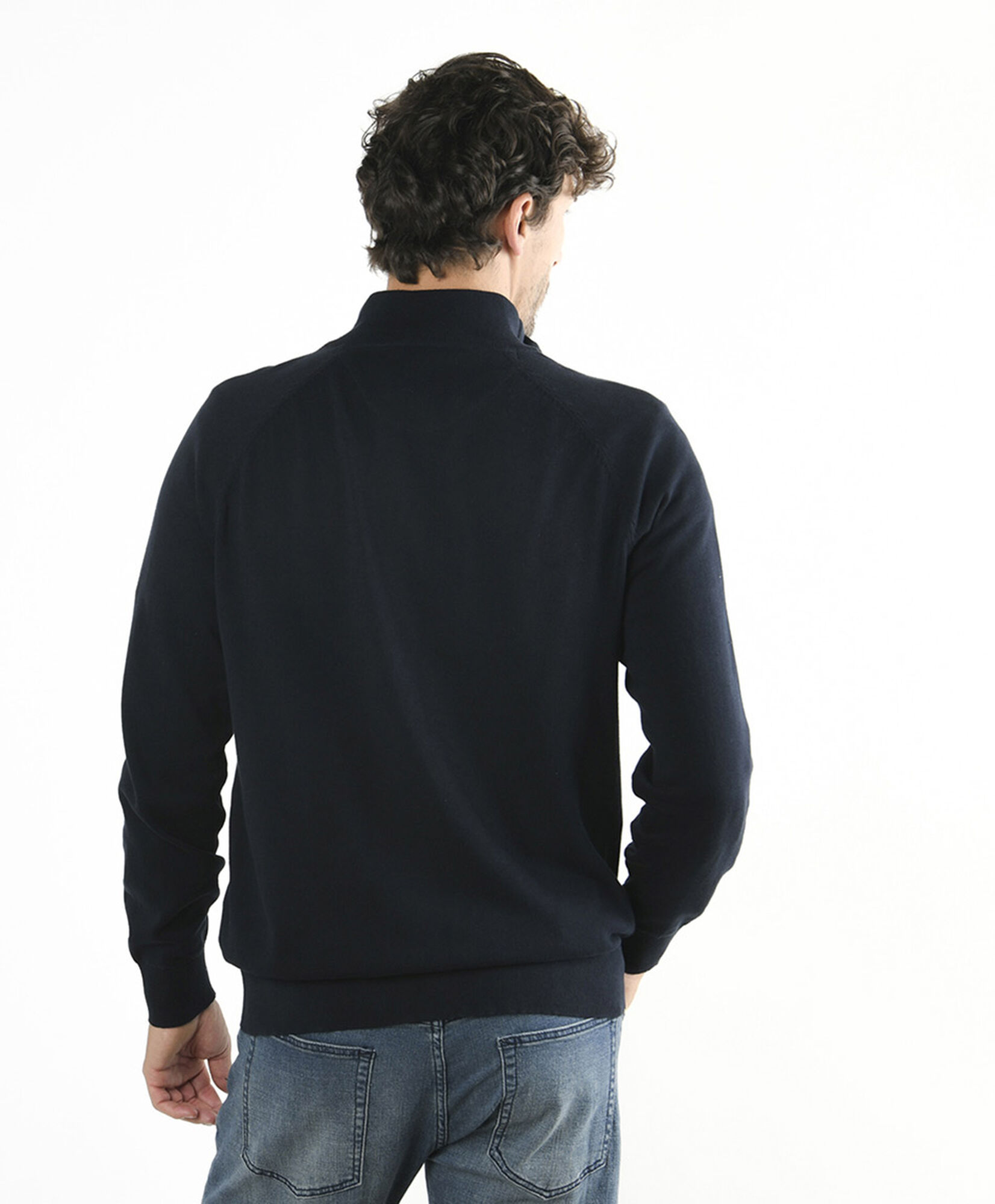 Sweater hombre cuello medio azul Sweater hombre cuello medio azul