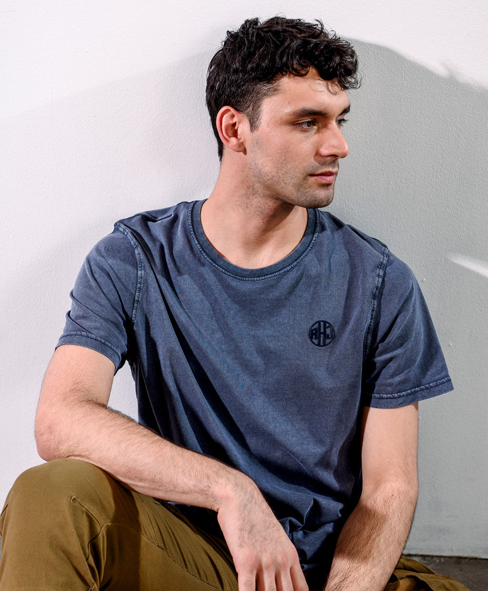 Polera hombre mini print