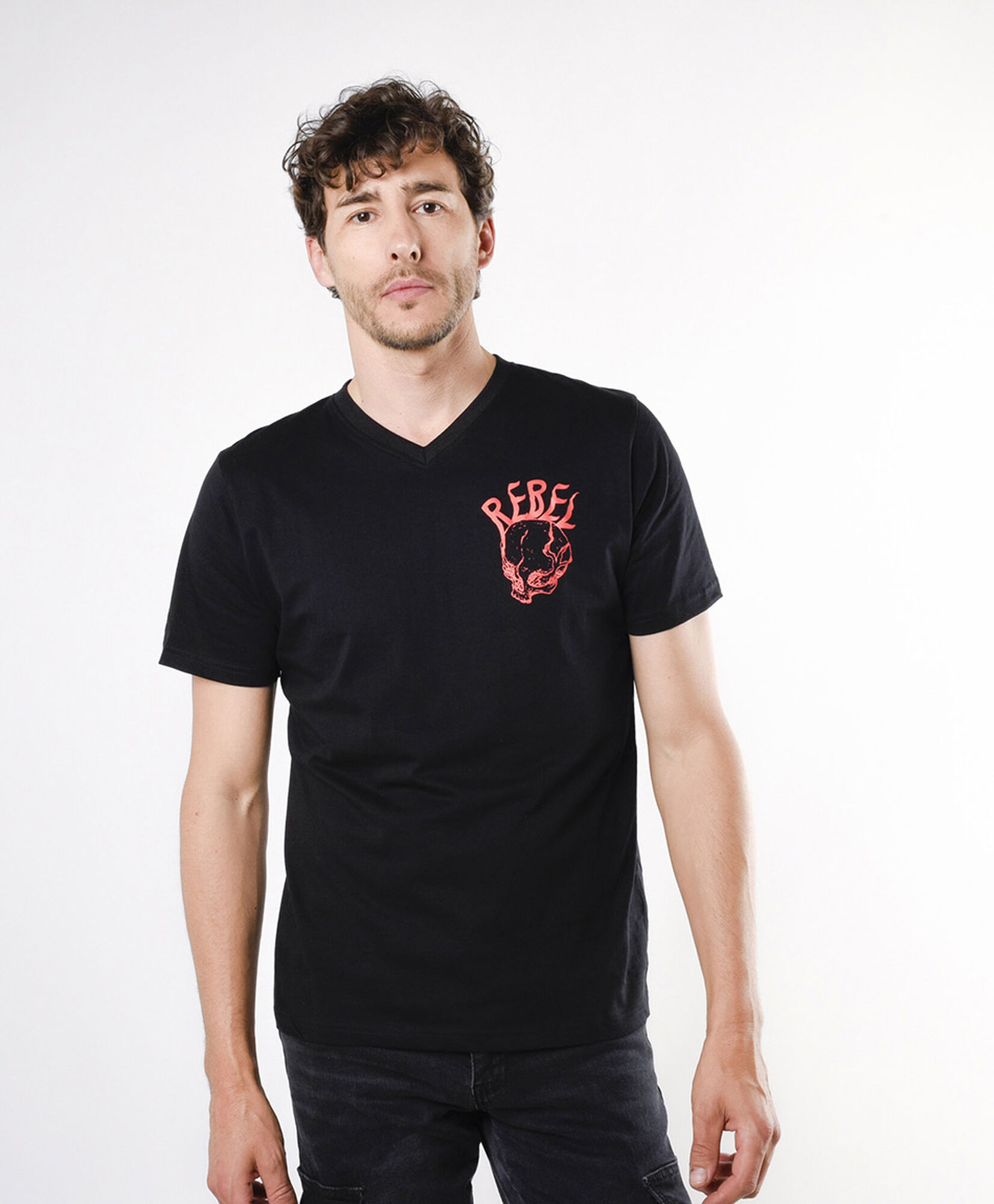 Polera hombre doble estampado rebel Polera hombre doble estampado rebel