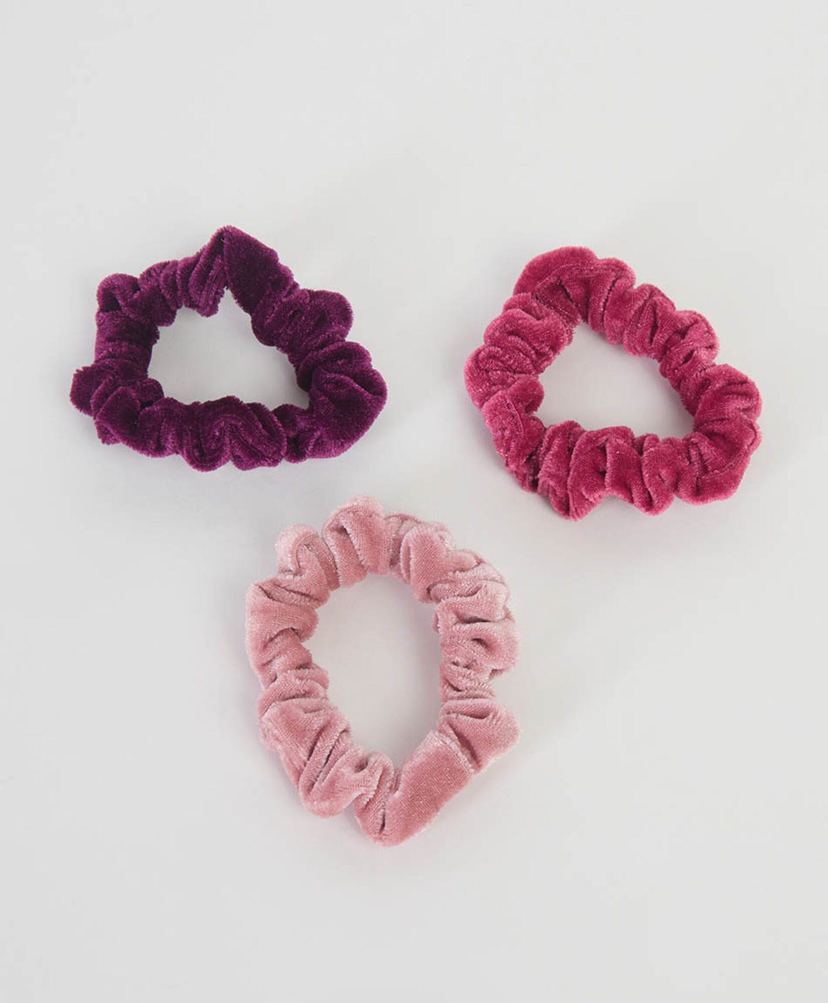 Set 3 scrunchie infantiles velvet Set 3 scrunchie infantiles velvet