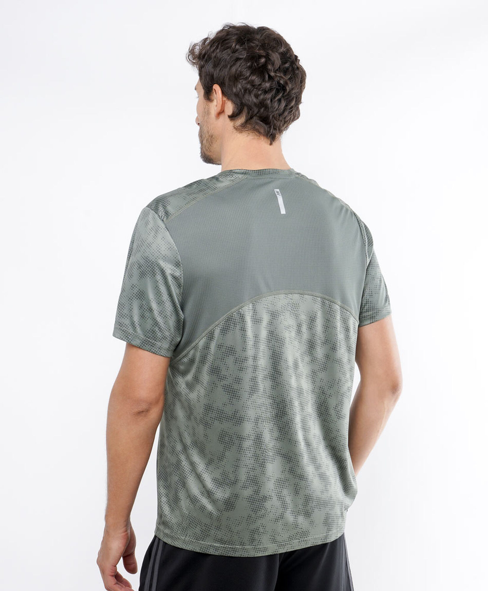Polera deportiva hombre print verde Polera deportiva hombre print verde