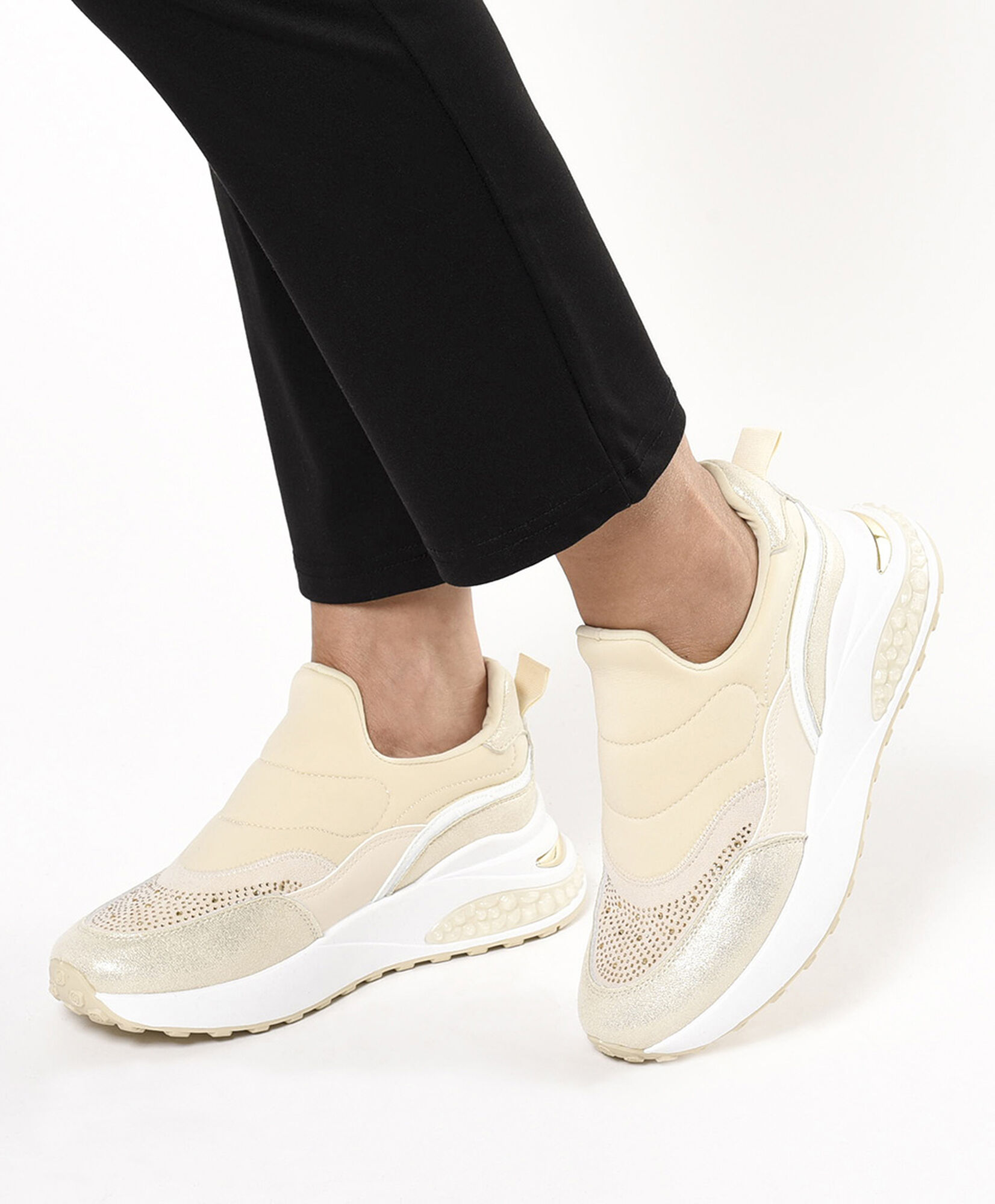 Zapatilla mujer slip on brillos Zapatilla mujer slip on brillos