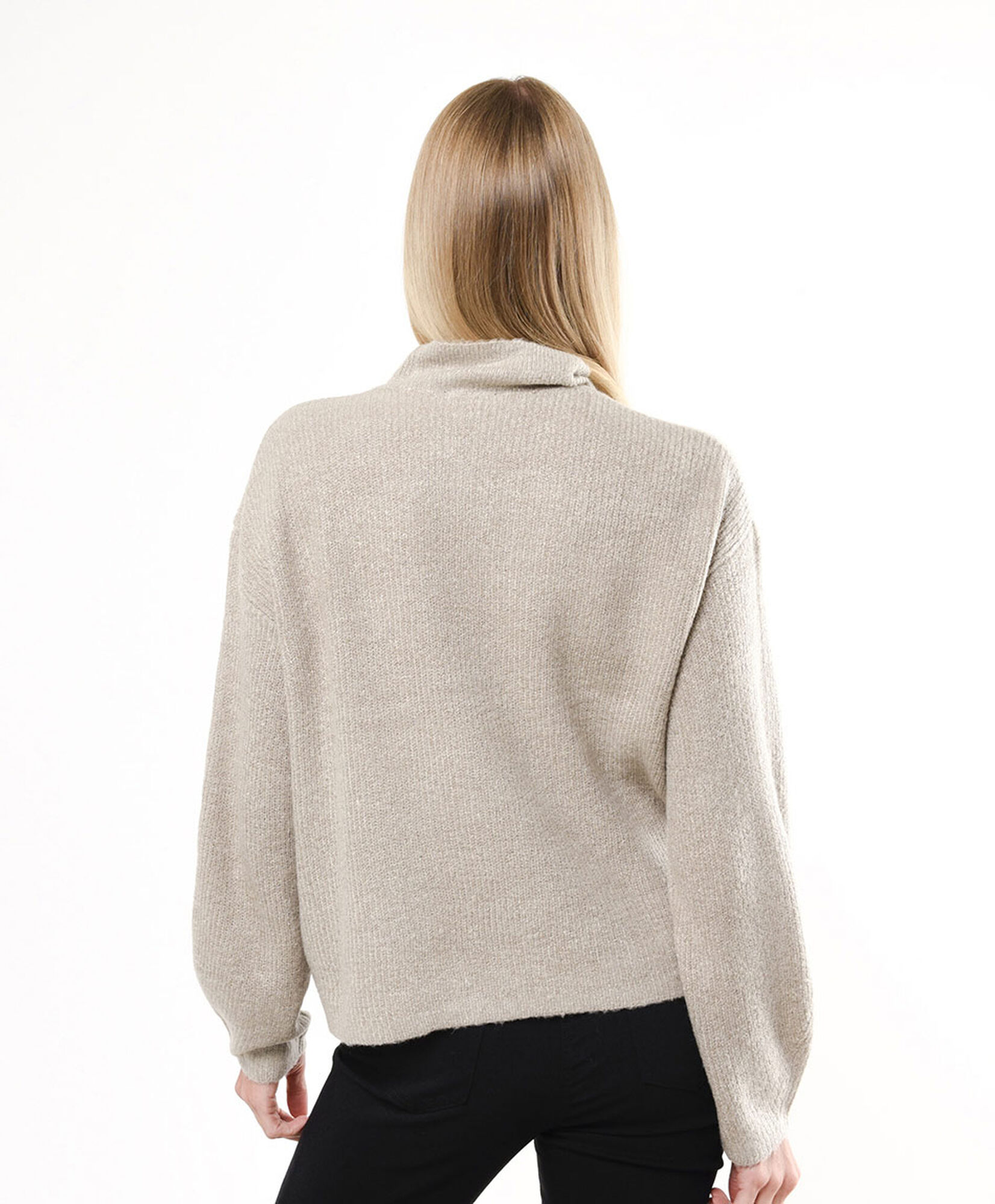 Sweater mujer medio cuello Sweater mujer medio cuello