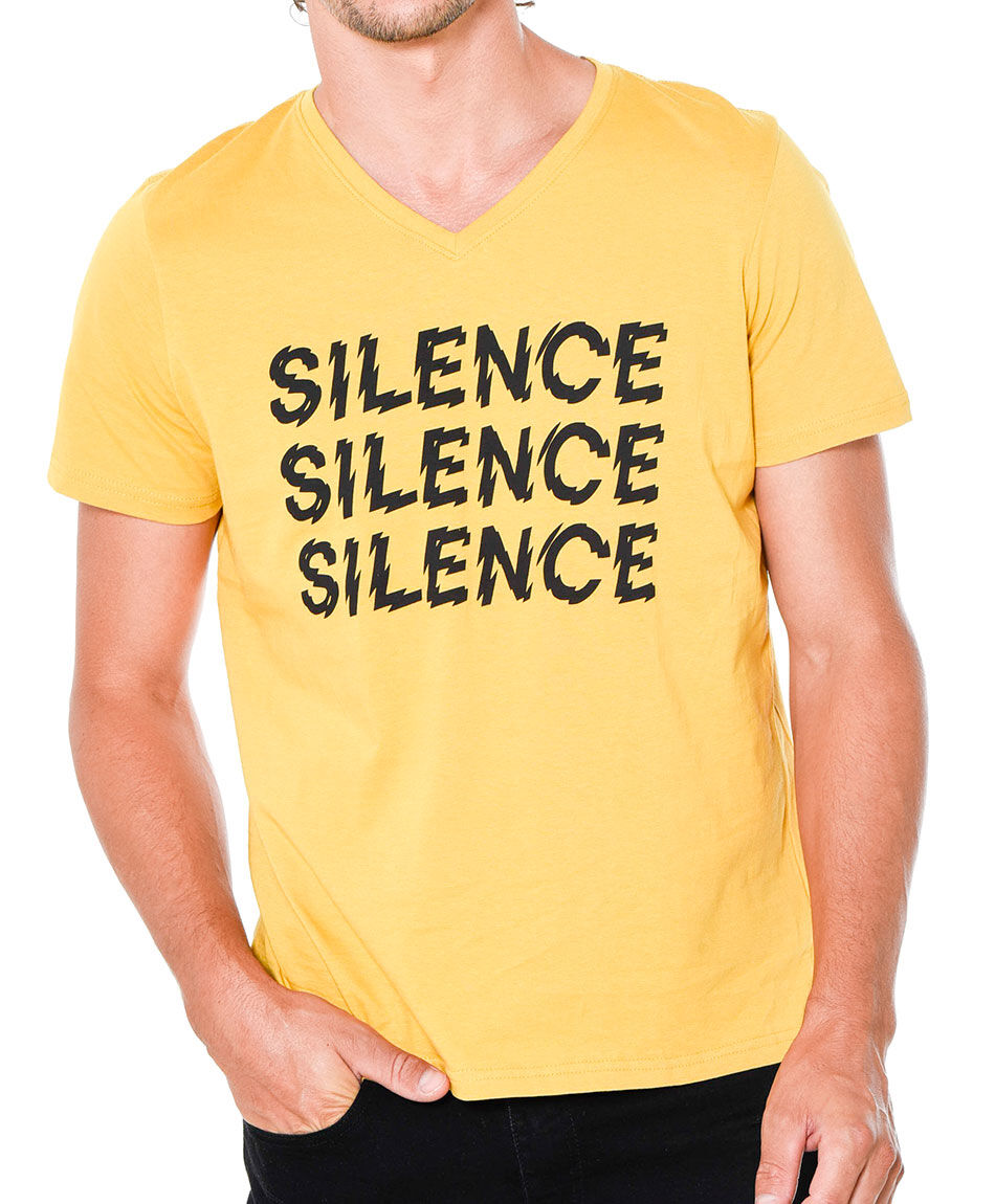 Polera estampada cuello v