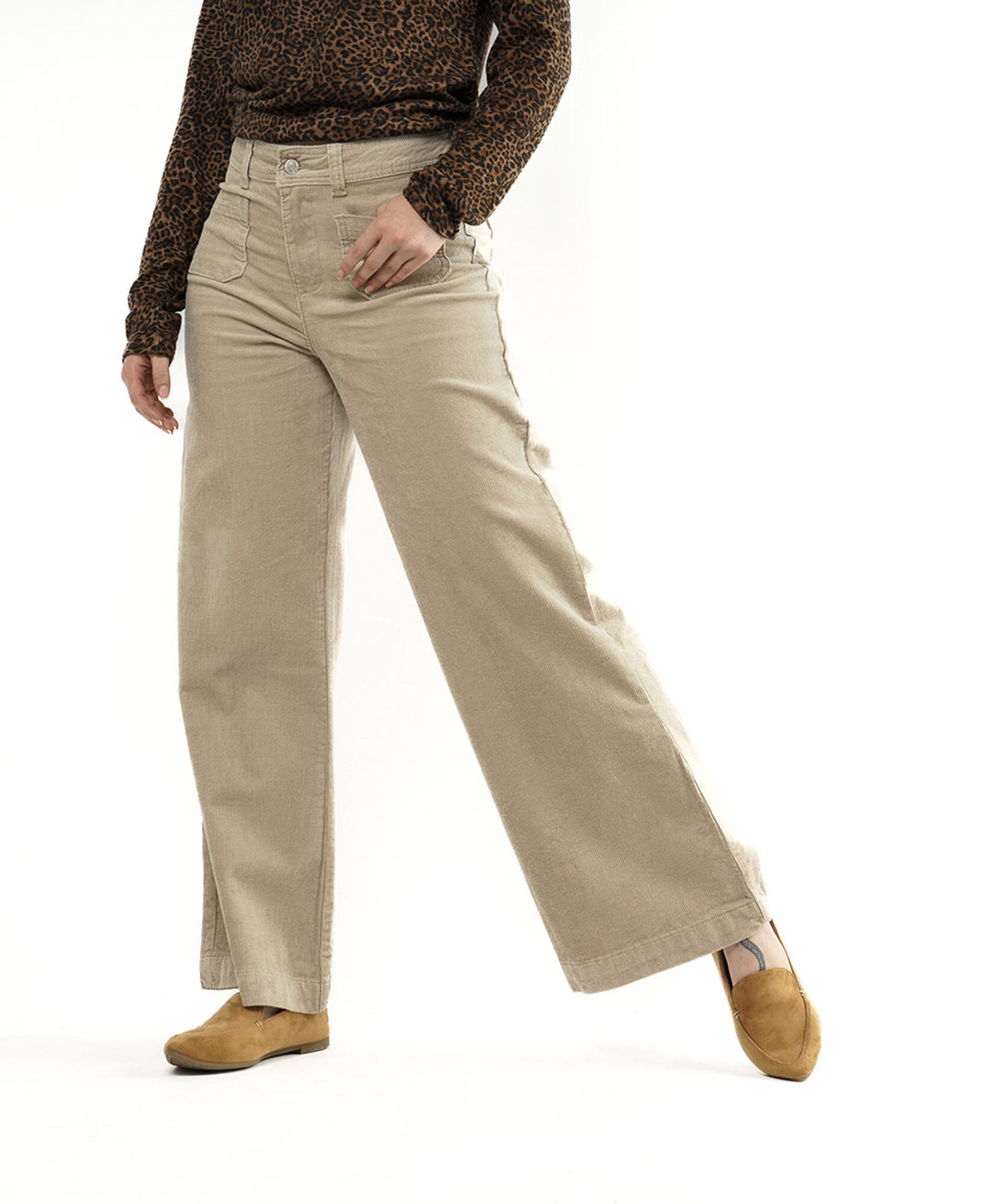 Pantalón mujer corderoy mini bolsillos wide Pantalón mujer corderoy mini bolsillos wide