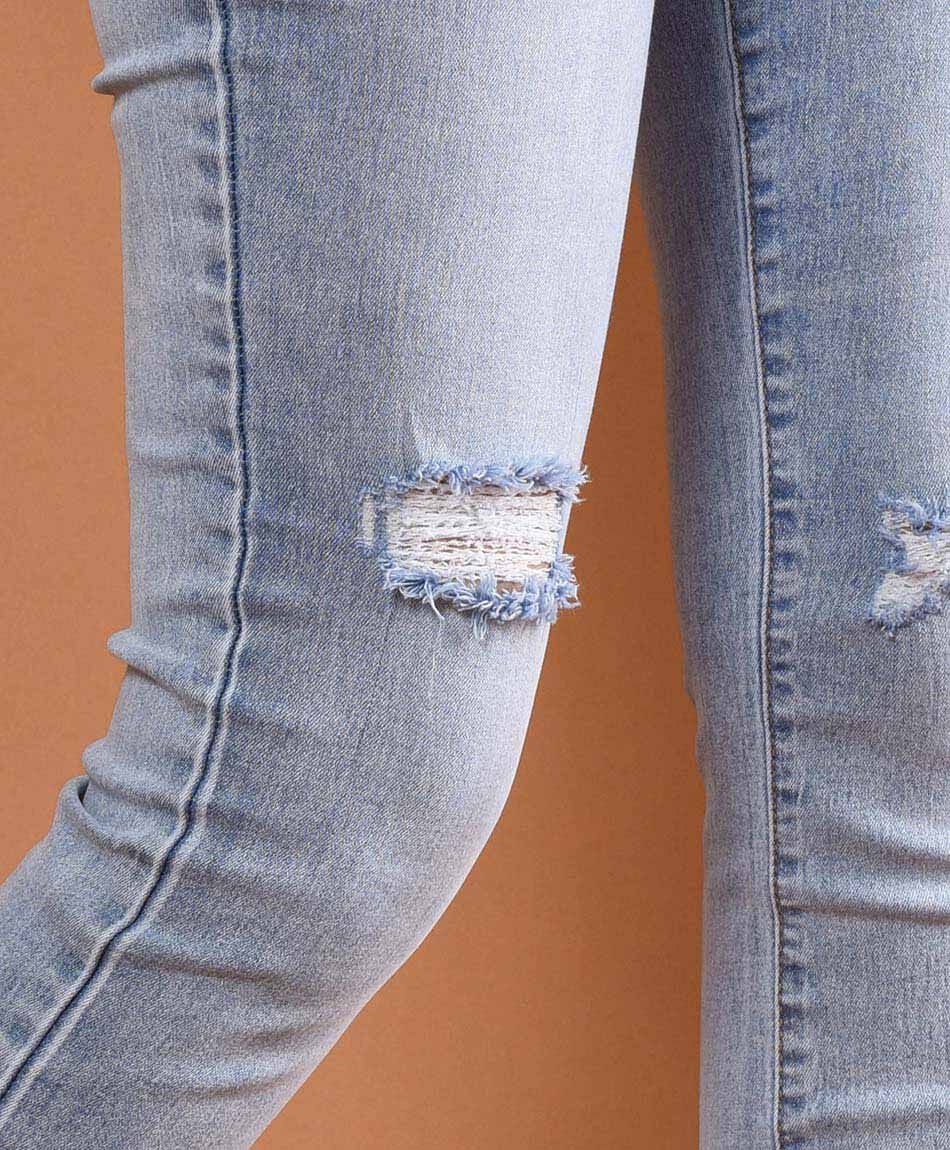 Jeans mujer bota desflecada skinny fit