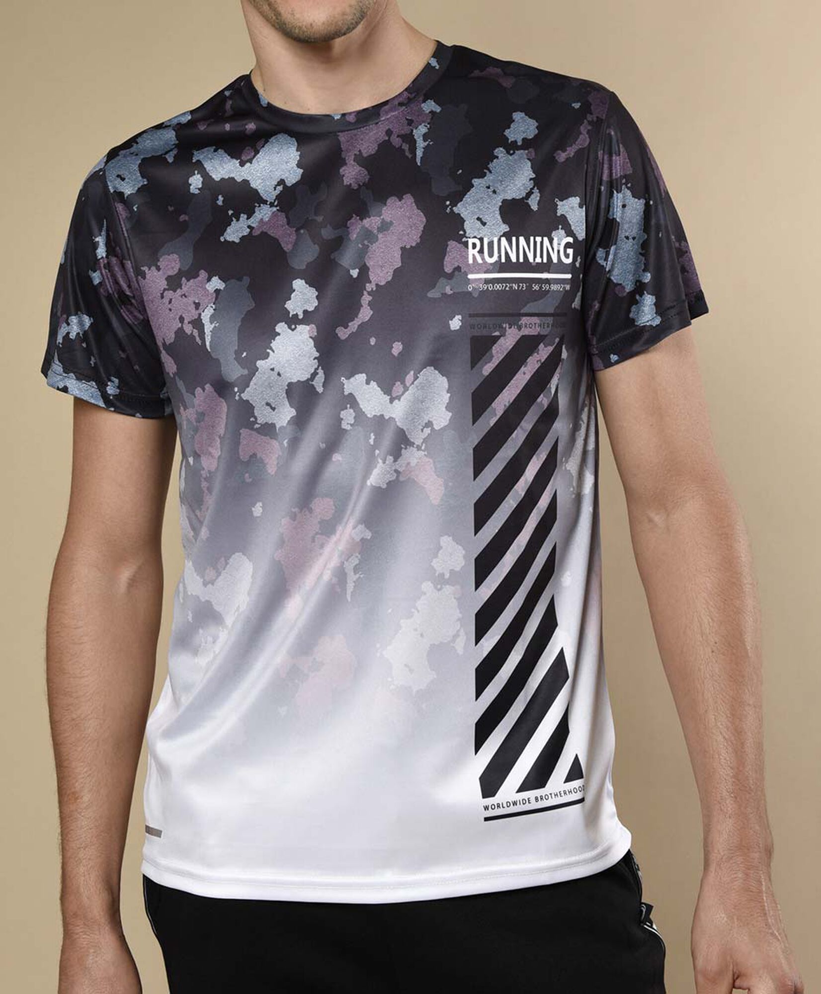 Polera deportiva manga corta cuello redondo Polera deportiva manga corta cuello redondo