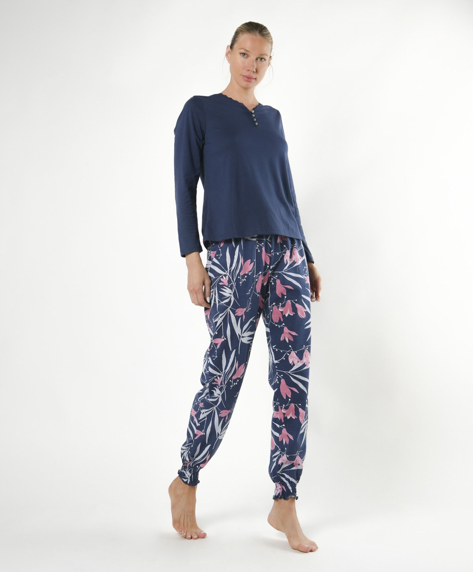 Pijama mujer floreado azul Pijama mujer floreado azul
