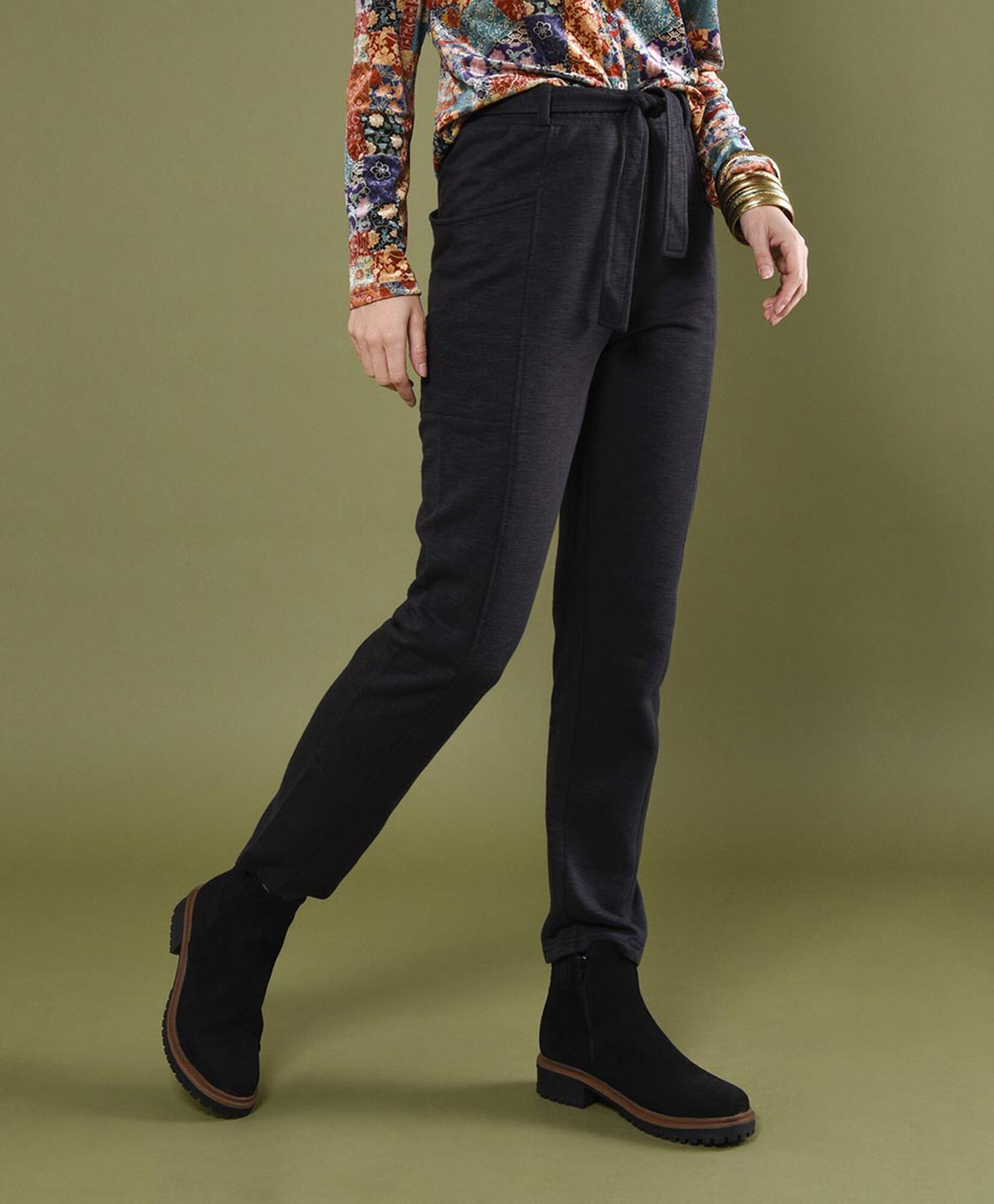 Pantalón mujer tiro alto comfy Pantalón mujer tiro alto comfy