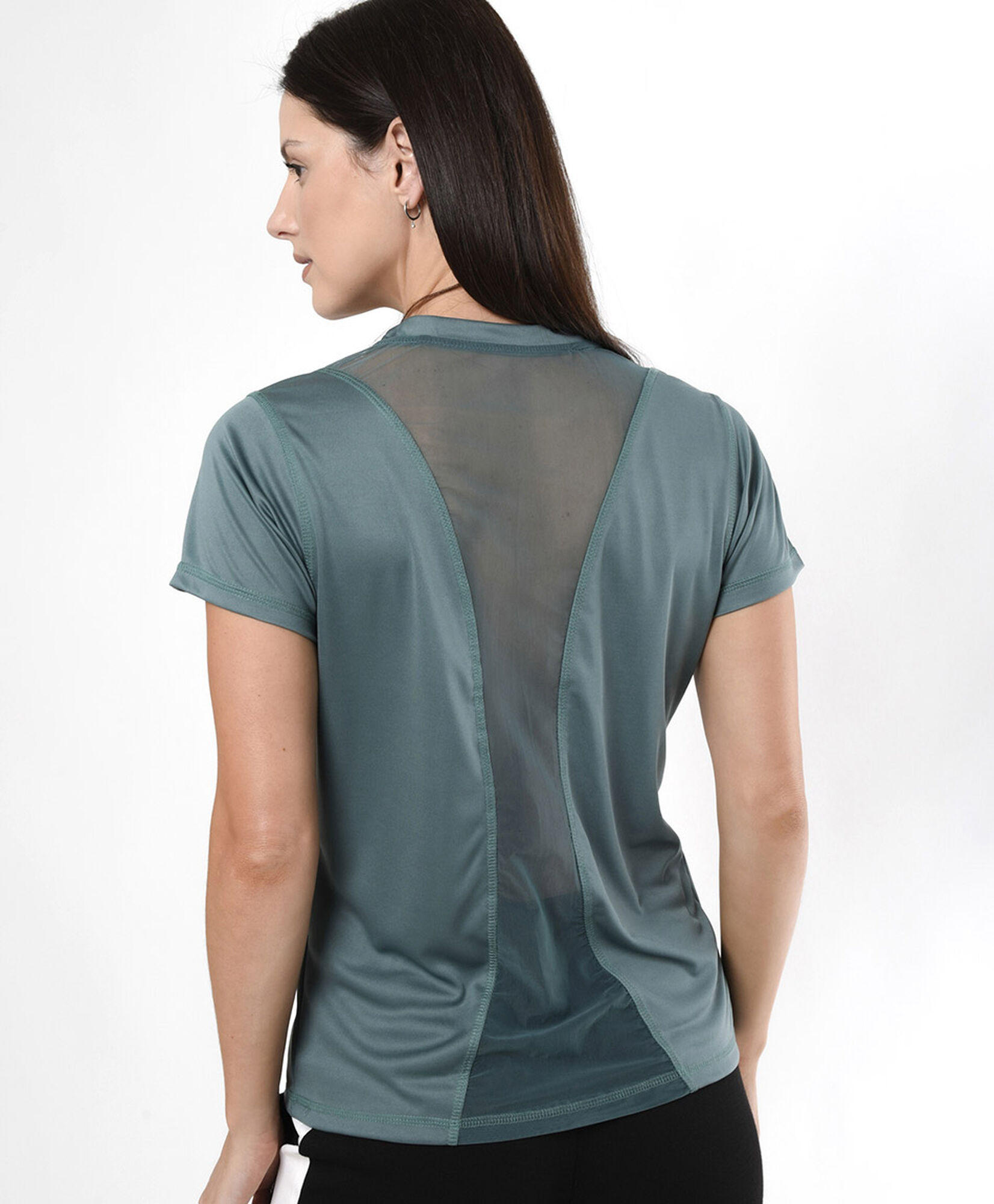 Polera deportiva mujer espalda mesh Polera deportiva mujer espalda mesh