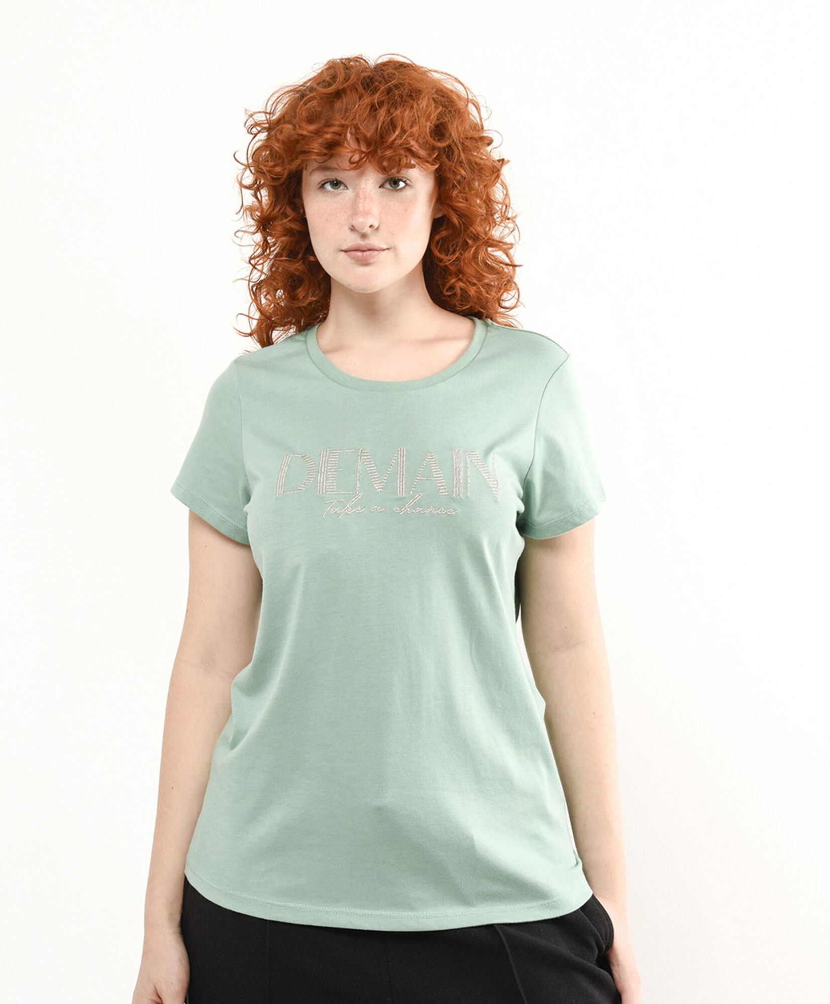 Polera mujer bordado frontal Polera mujer bordado frontal