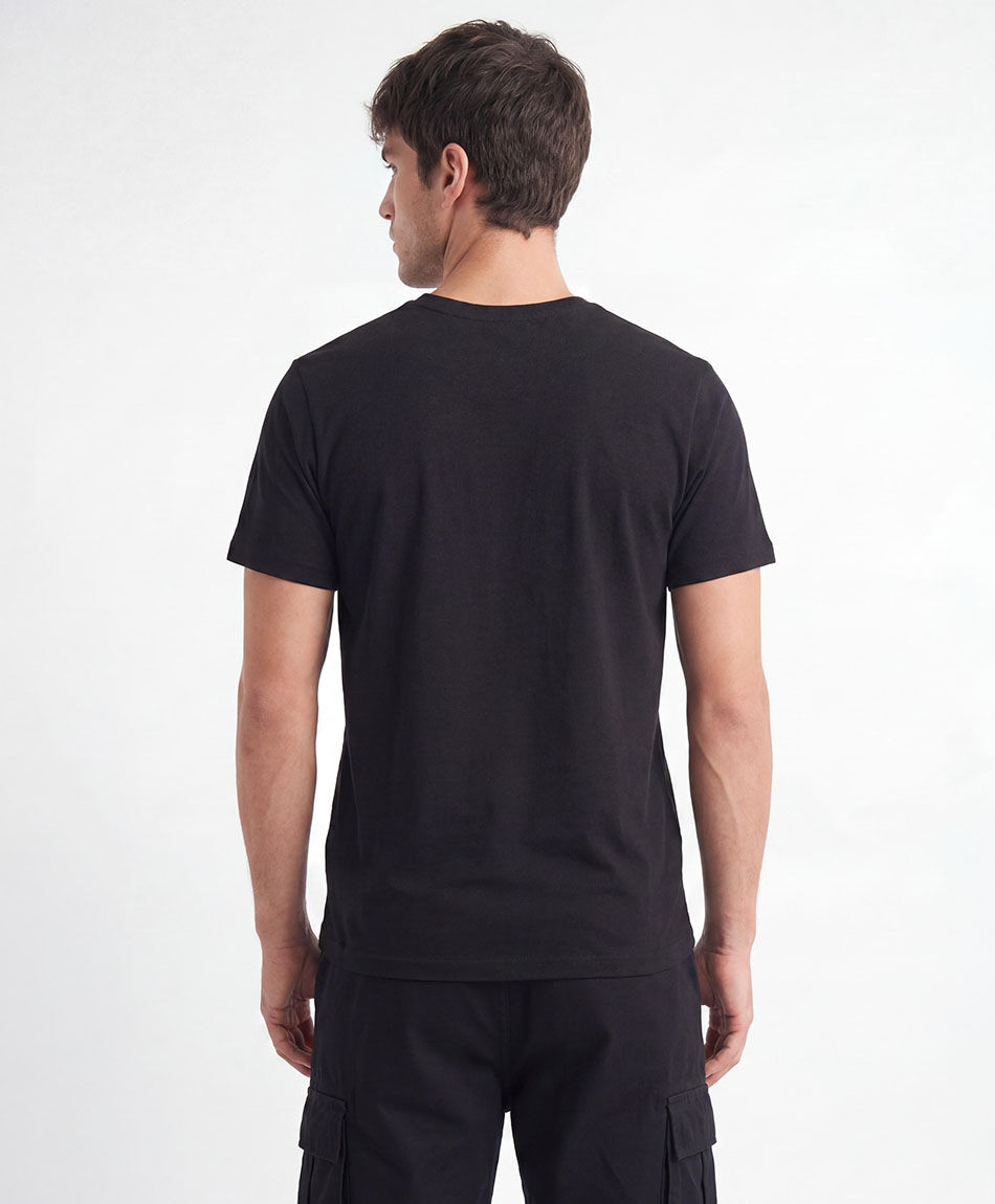 Polera hombre black estampado