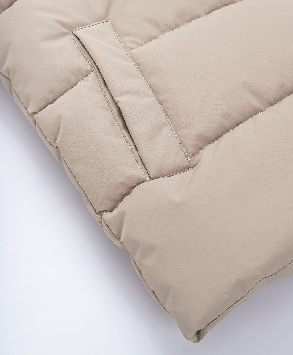 Parka ni&ntilde;o sin mangas letra a beige