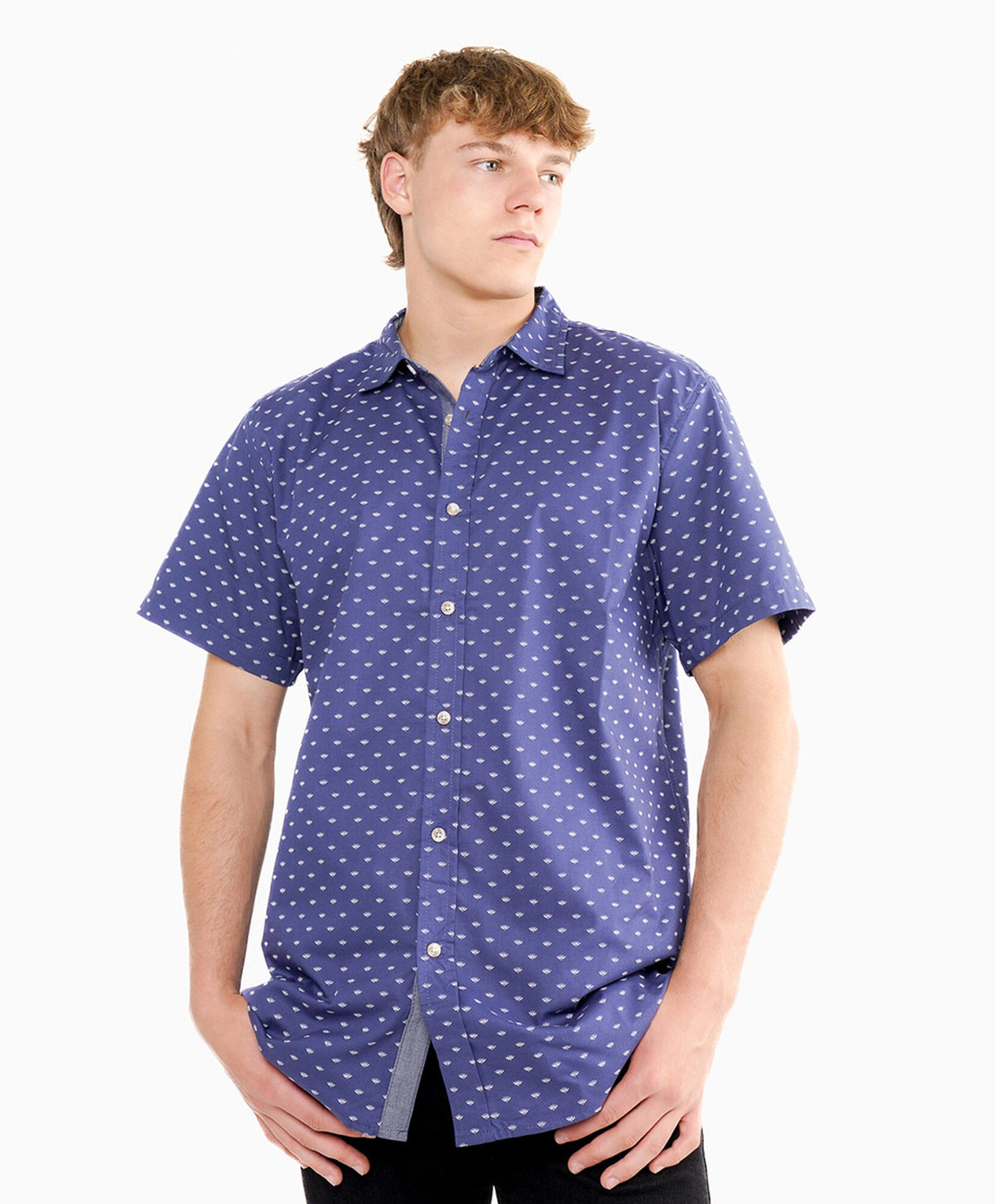Camisa hombre diseño minimalista Camisa hombre diseño minimalista