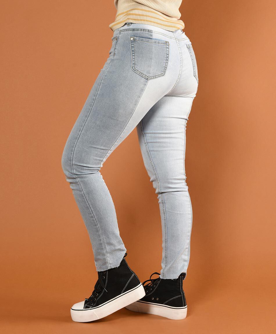 Jeans tiro alto skinny fit