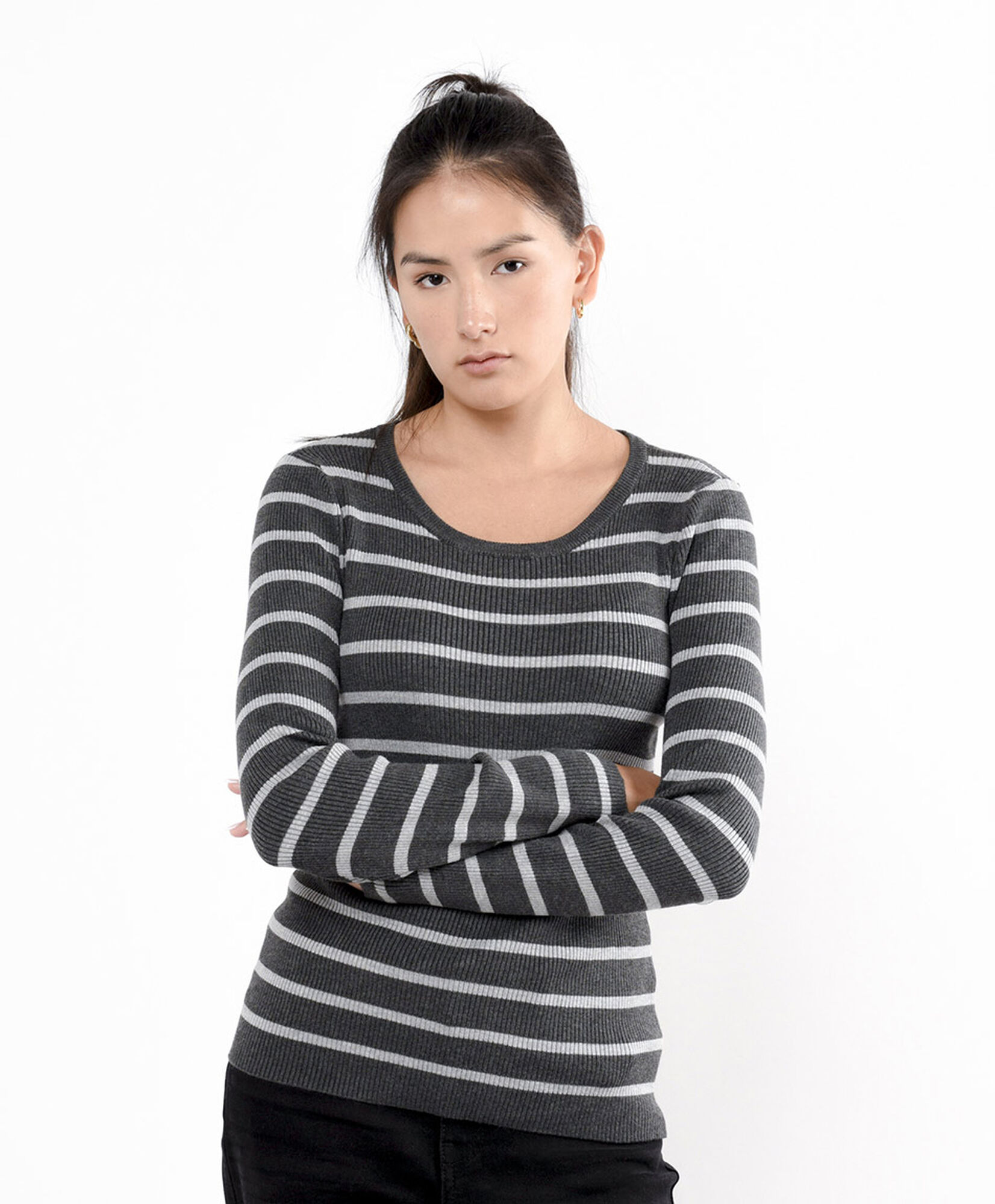 Sweater mujer líneas gris Sweater mujer líneas gris