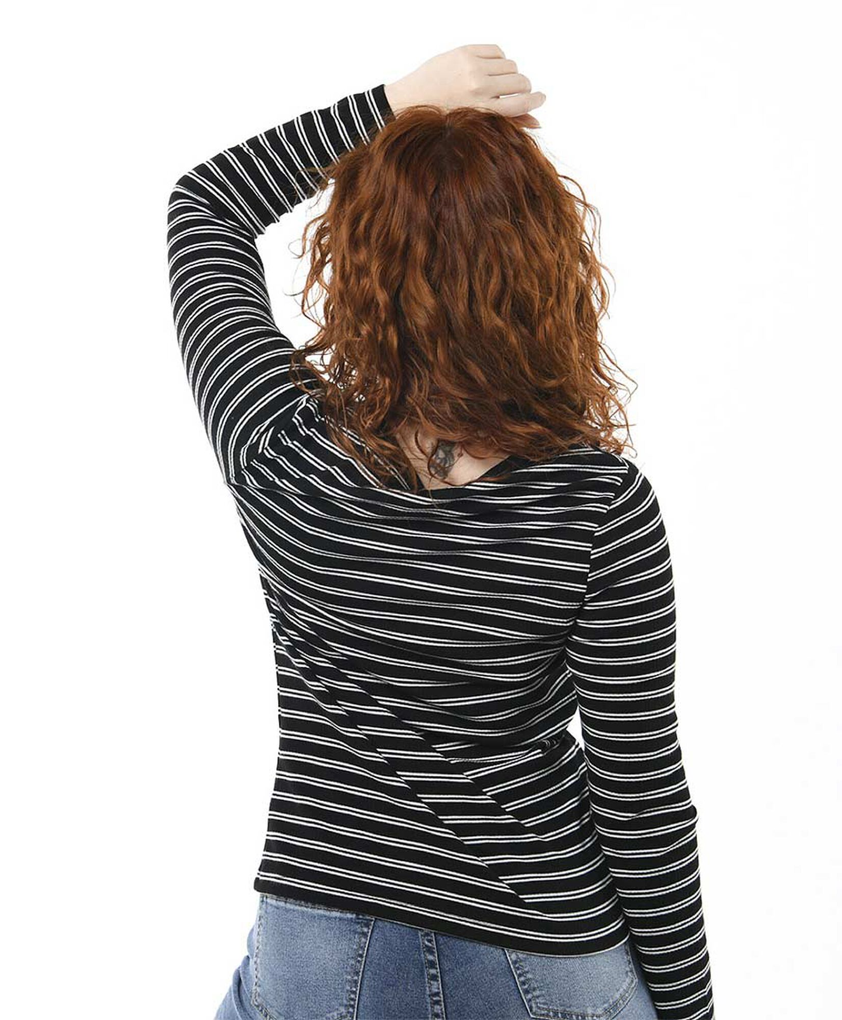Polera mujer líneas blanco y negro Polera mujer líneas blanco y negro