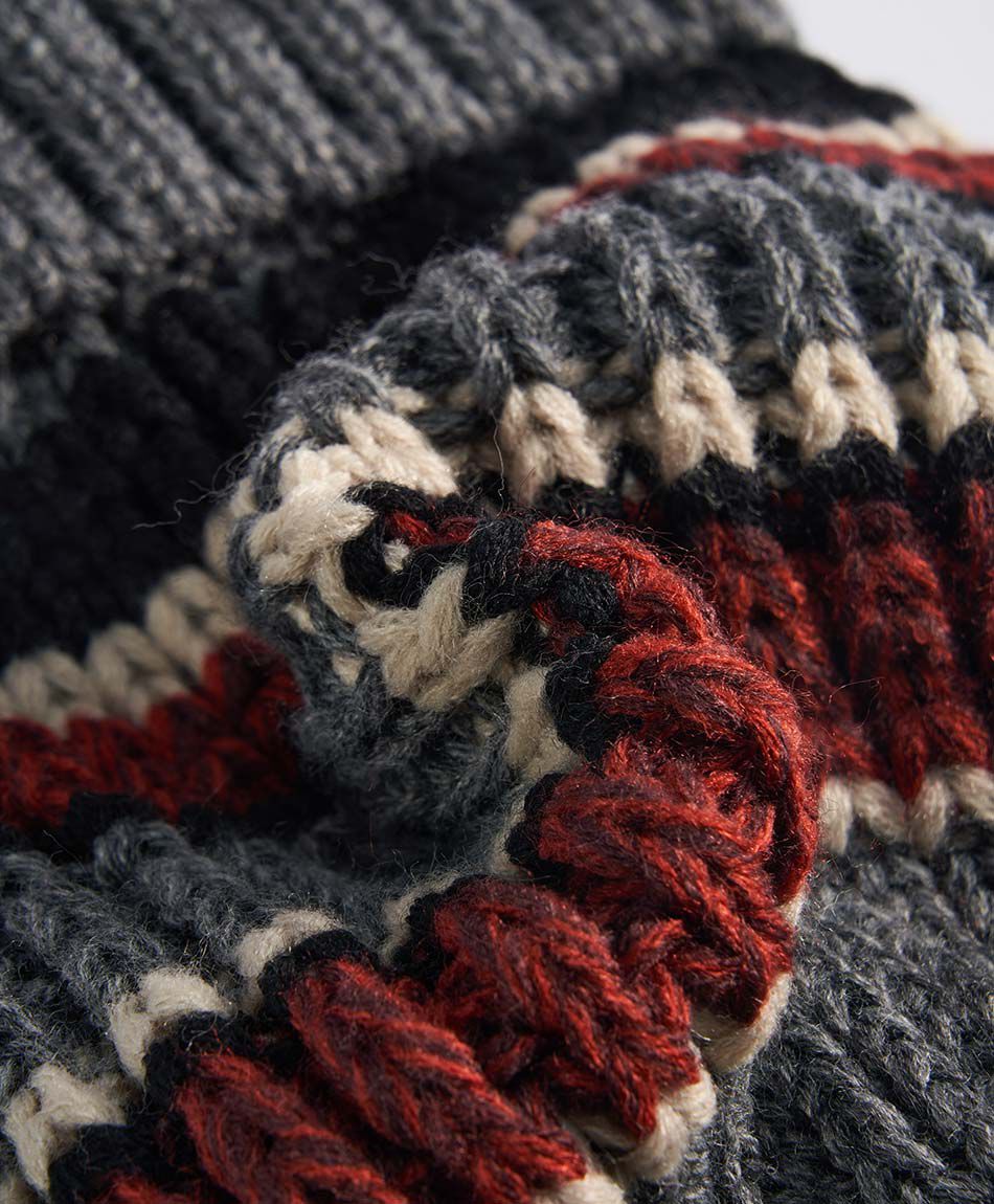 Gorro hombre estilo monta&ntilde;a lineas