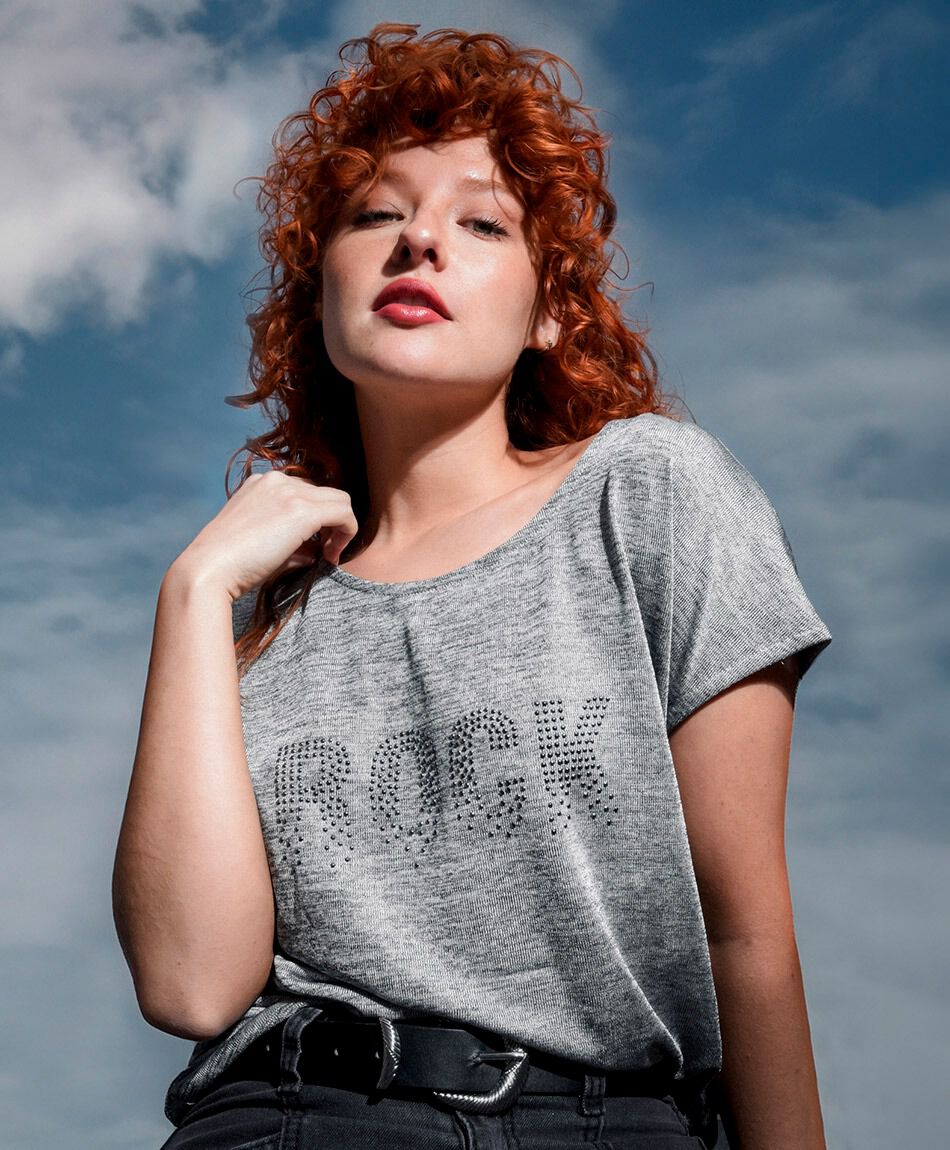 Polera mujer tachas rock