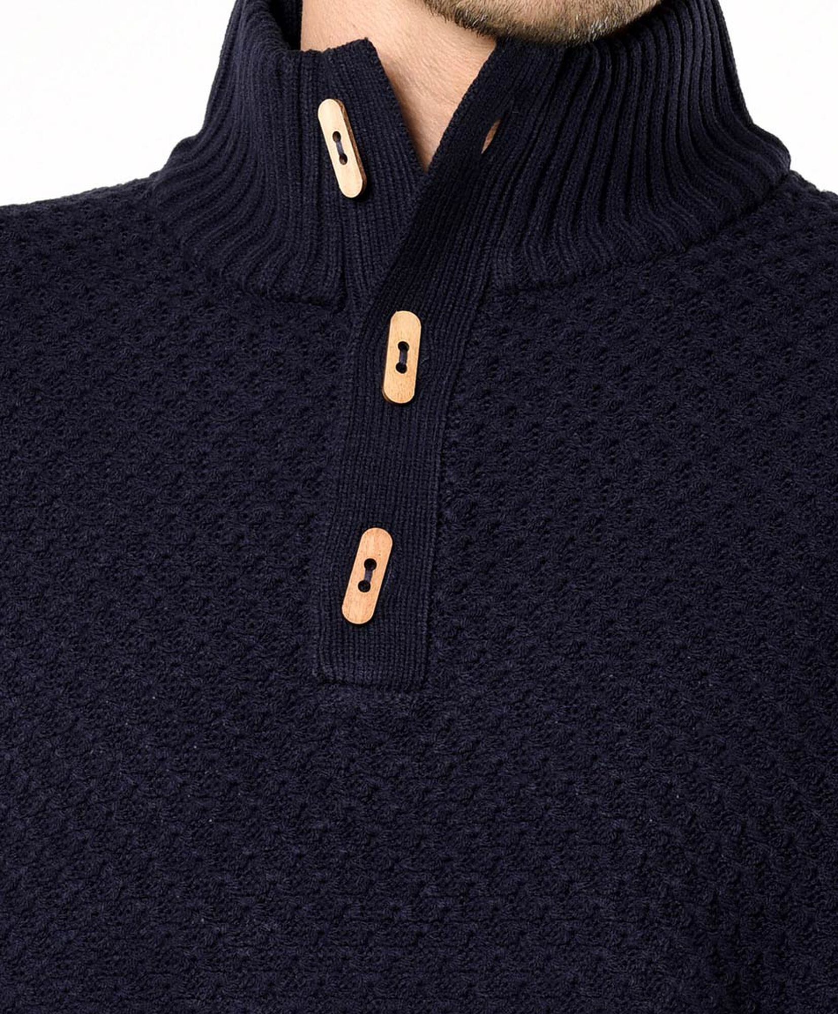 Sweater hombre tejido cuello alto Sweater hombre tejido cuello alto