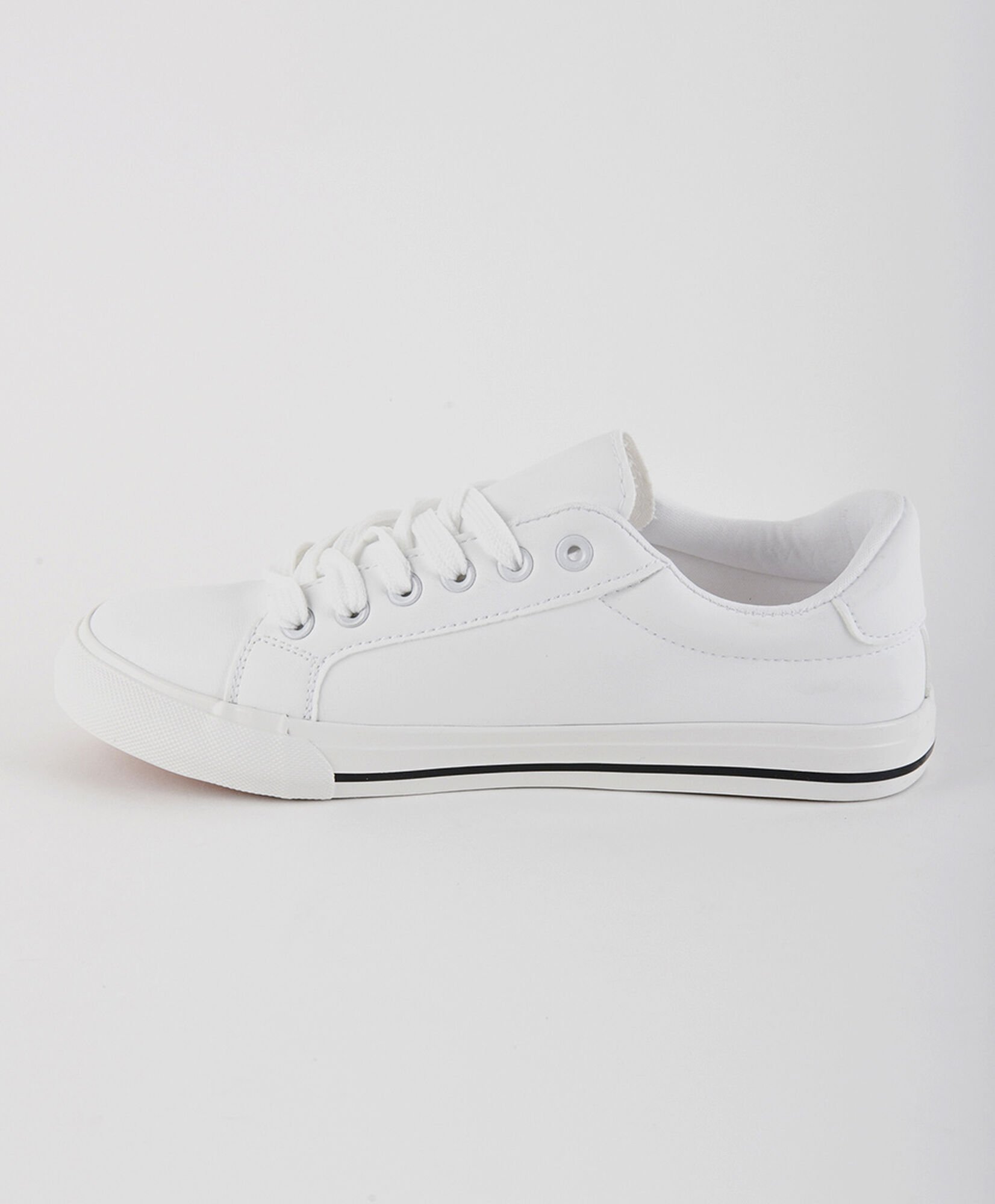 Zapatilla mujer florcitas bordadas Zapatilla mujer florcitas bordadas