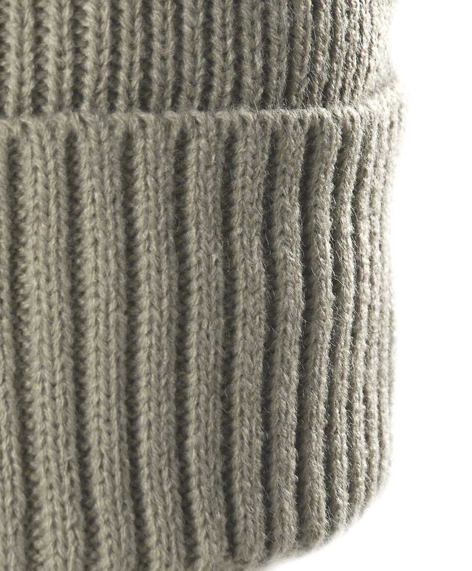 Gorro hombre tejido acanalado beige
