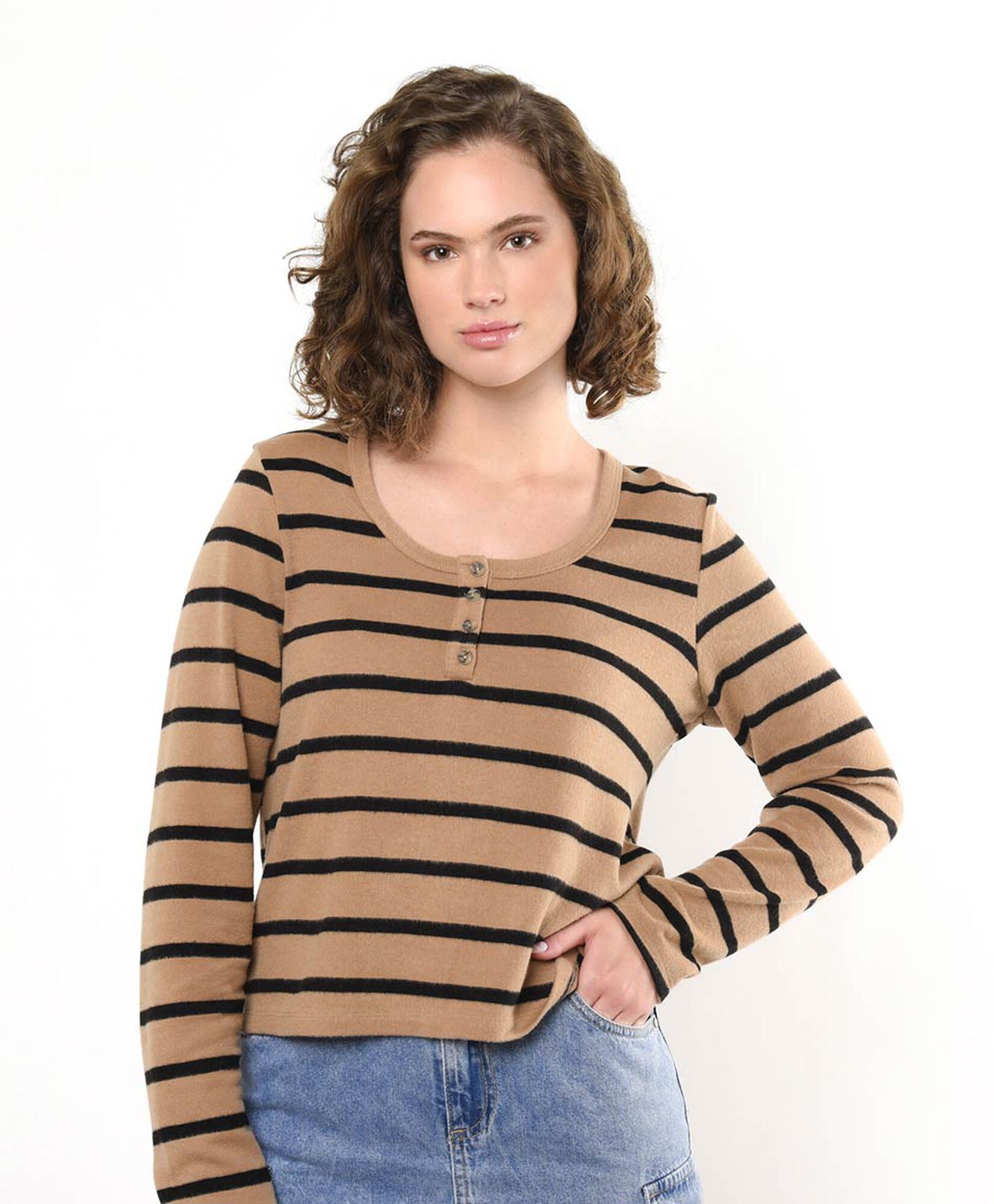 Tejido mujer líneas botones bicolor Tejido mujer líneas botones bicolor