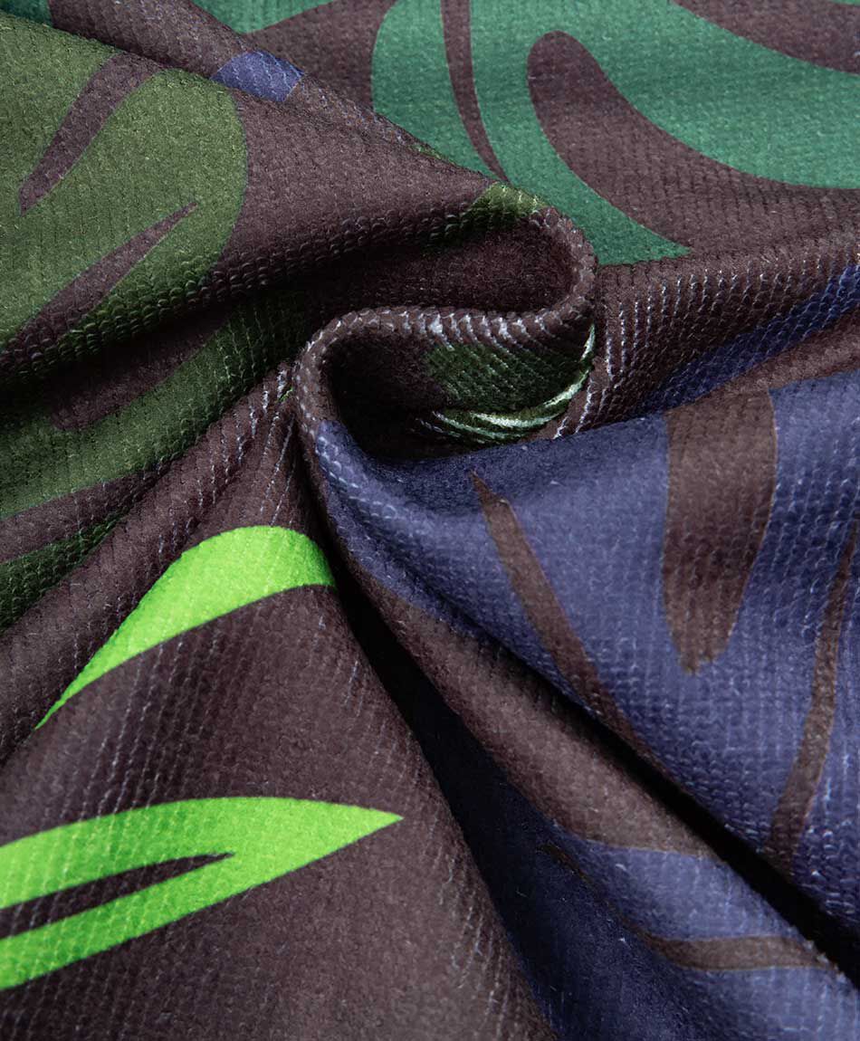 Poncho de ba&ntilde;o ni&ntilde;o hojas