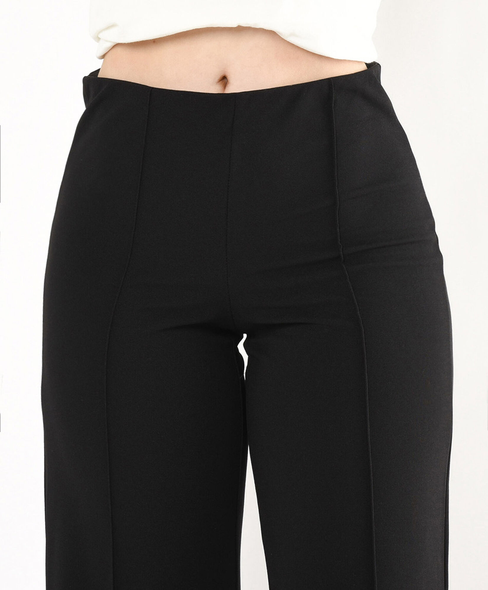Pantalón mujer botones en basta wide Pantalón mujer botones en basta wide