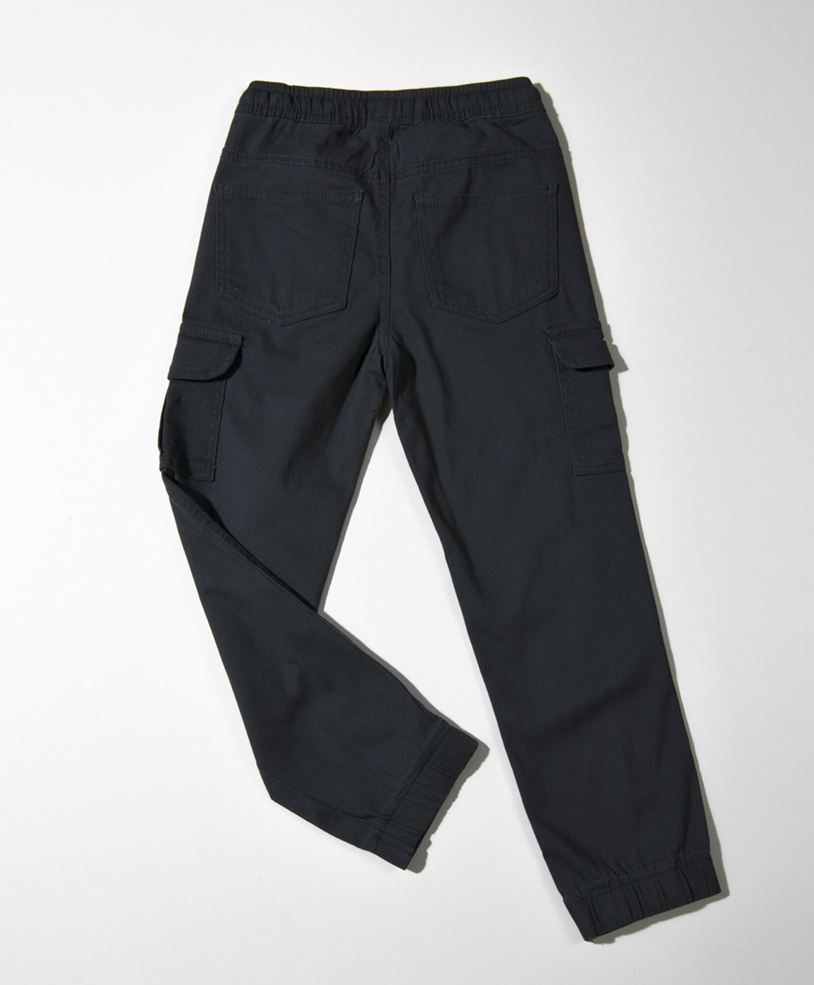Pantalón niño cargo black Pantalón niño cargo black