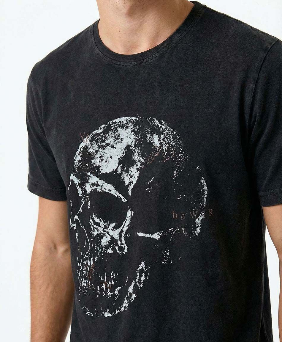 Polera hombre black skull