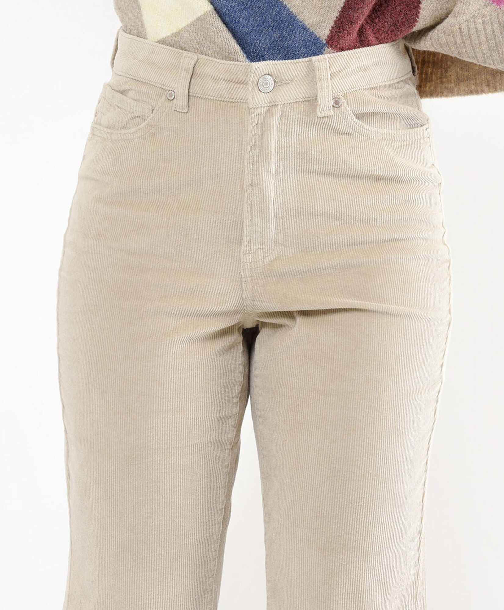 Jeans mujer corderoy beige flare Jeans mujer corderoy beige flare